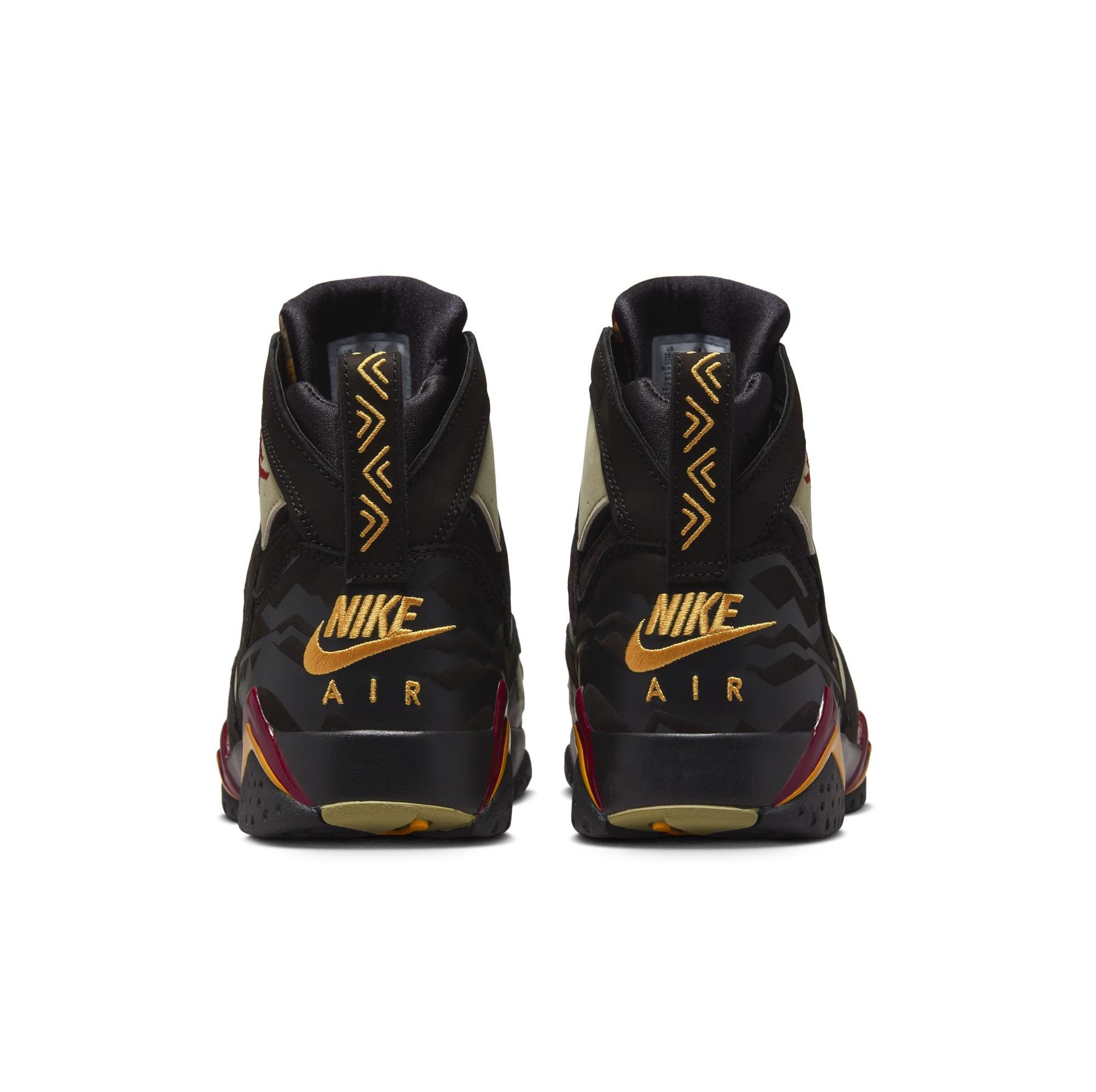 Jordan 7 Retro SE "Black/Neutral Olive" Men's Shoe Dropping 1/7 heel side by side