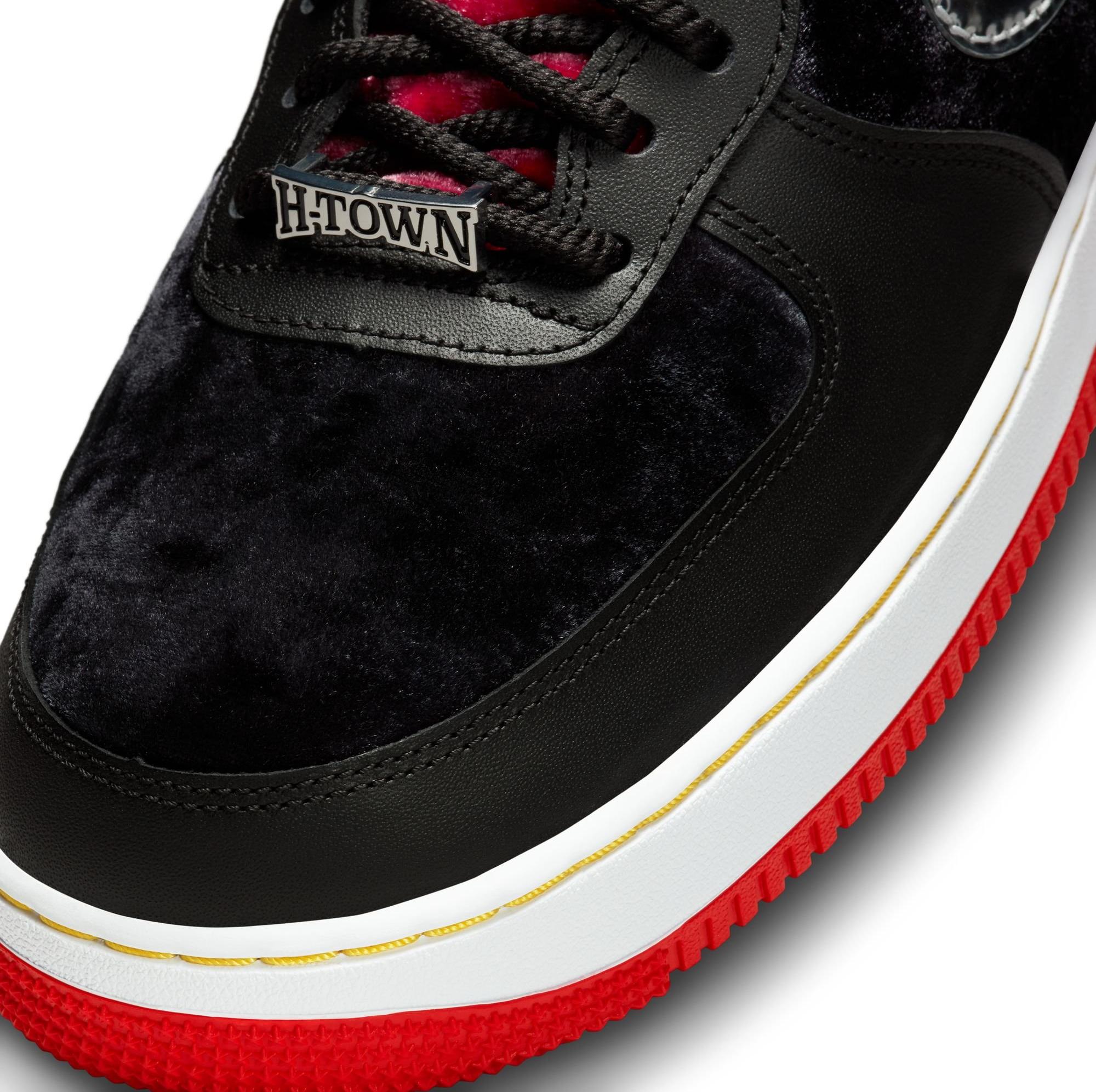 Nike Air Force 1 Low PRM toe