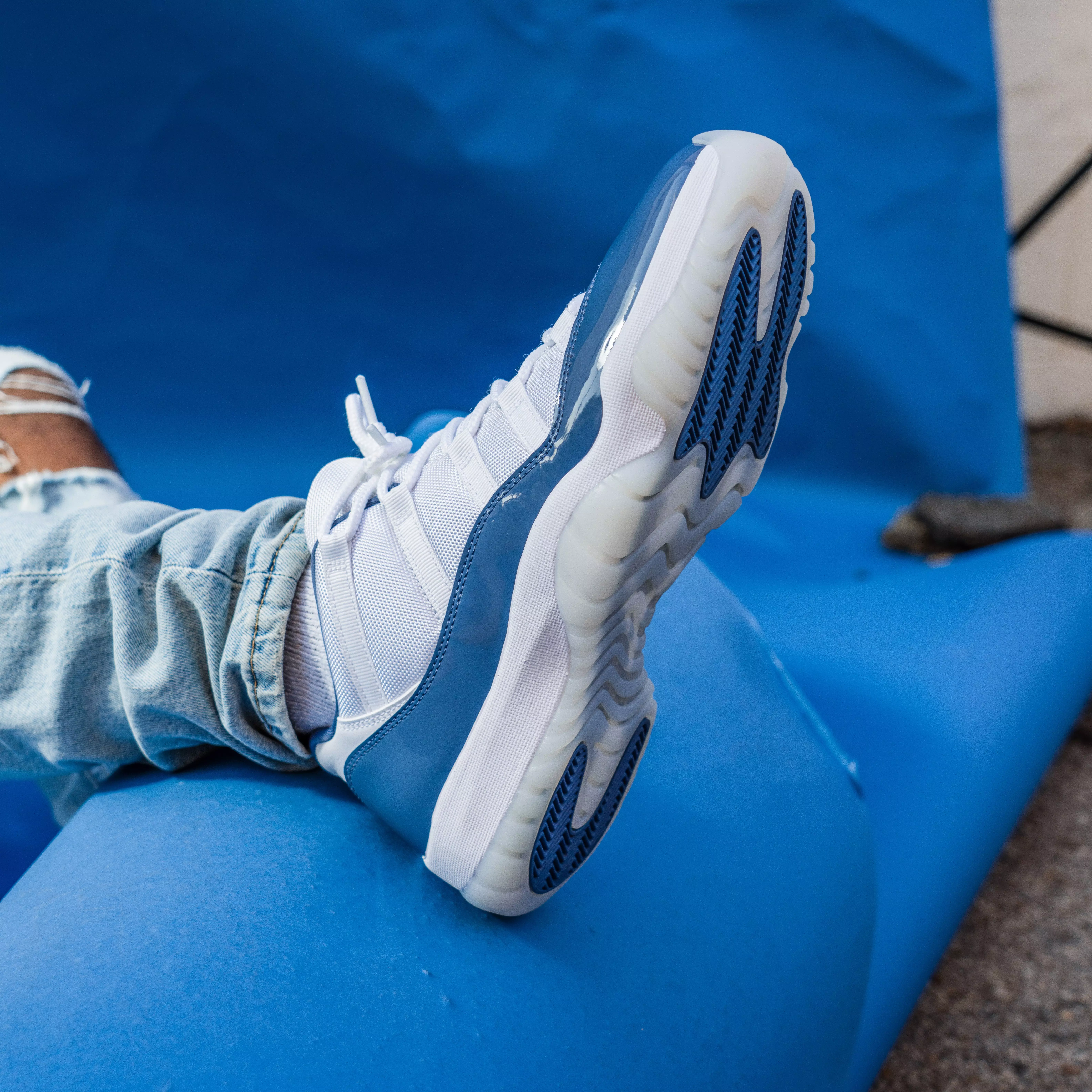 Air Jordan 11 Retro Low “Diffused Blue”