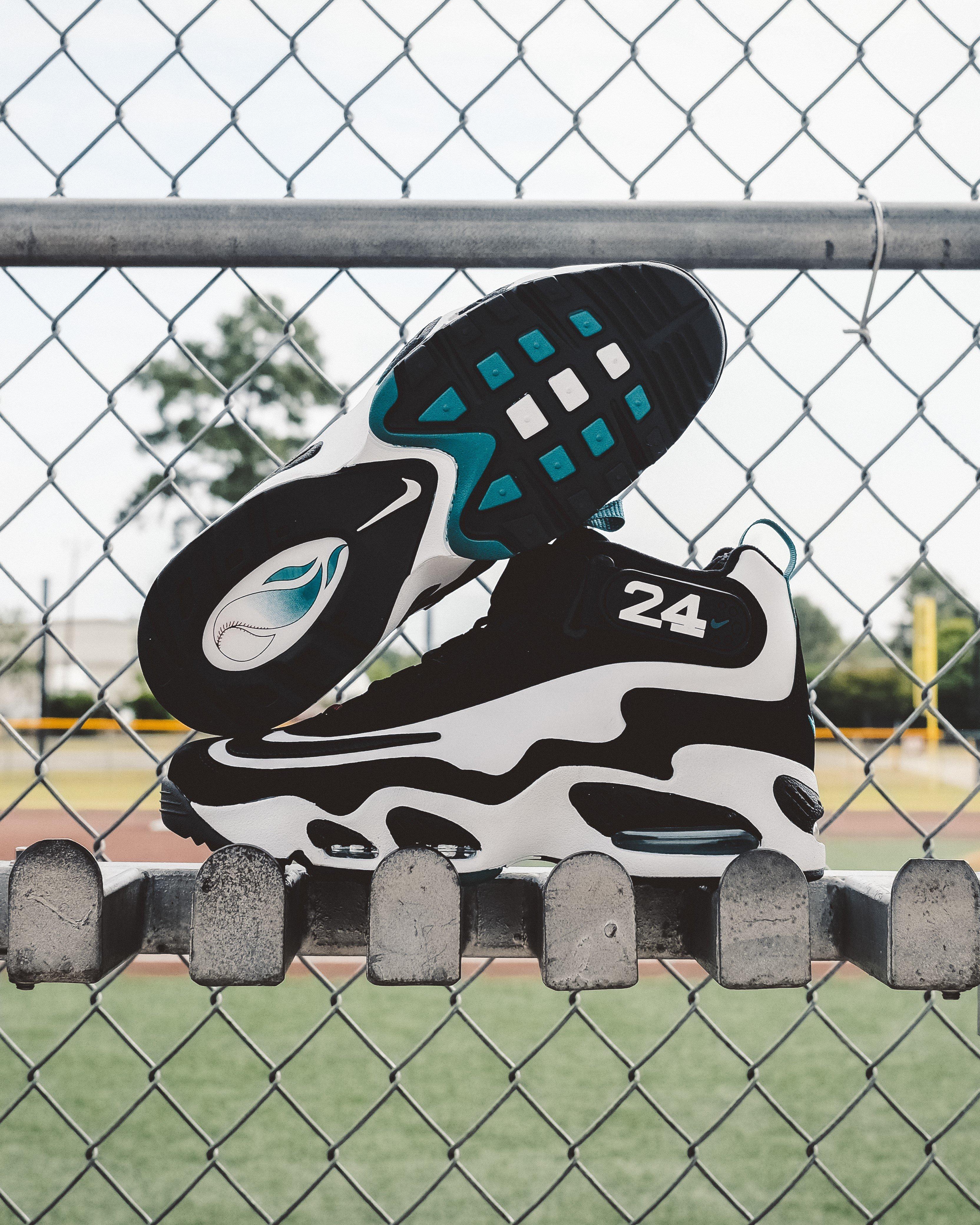 Nike Air Griffey Max 1 "Freshwater" Men's Bottom of Shoes