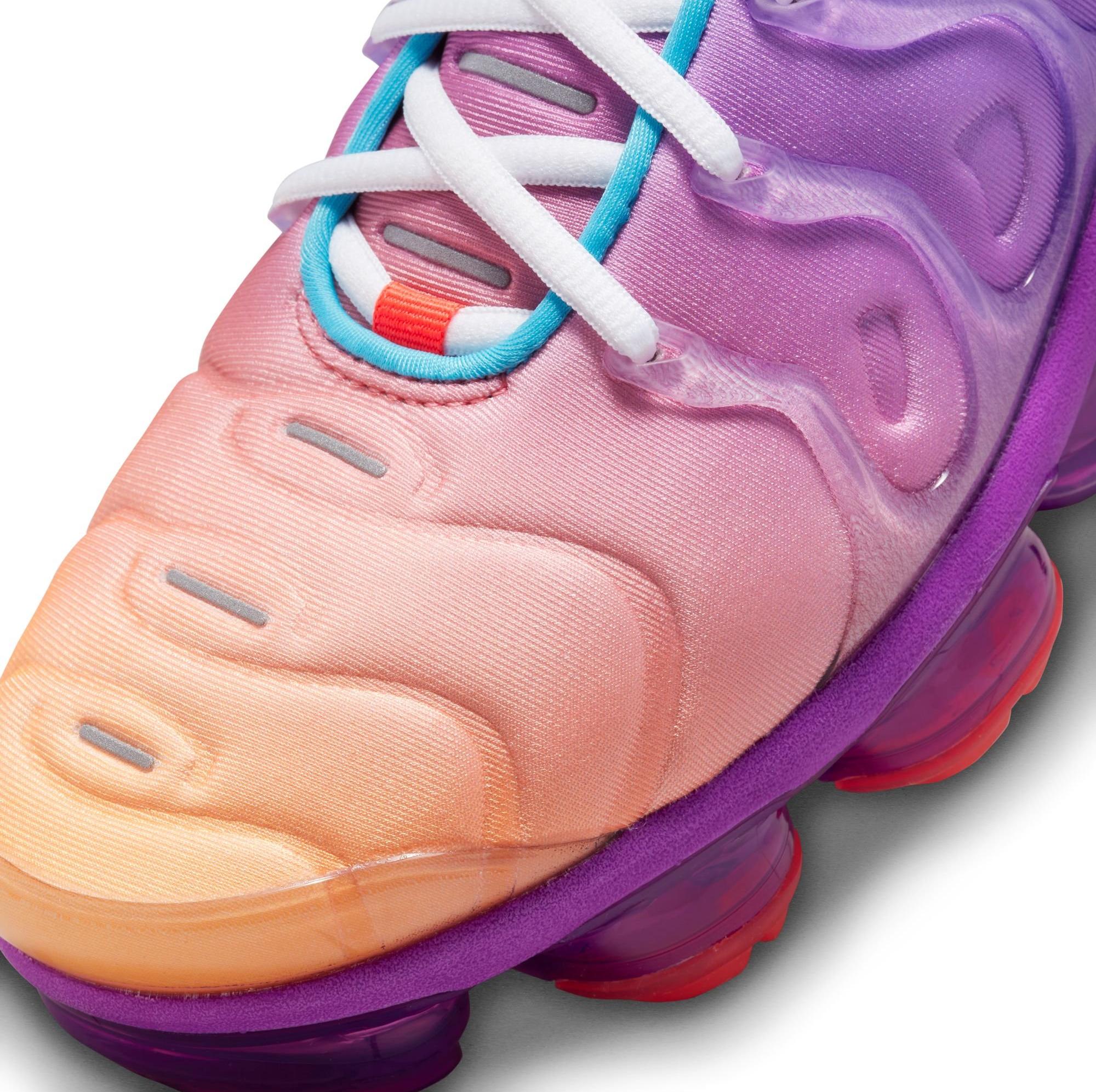 Sneakers Release – Nike Air VaporMax Plus “Fuchsia Dream/Bright  Crimson” Women’s Shoe Launching 3/1