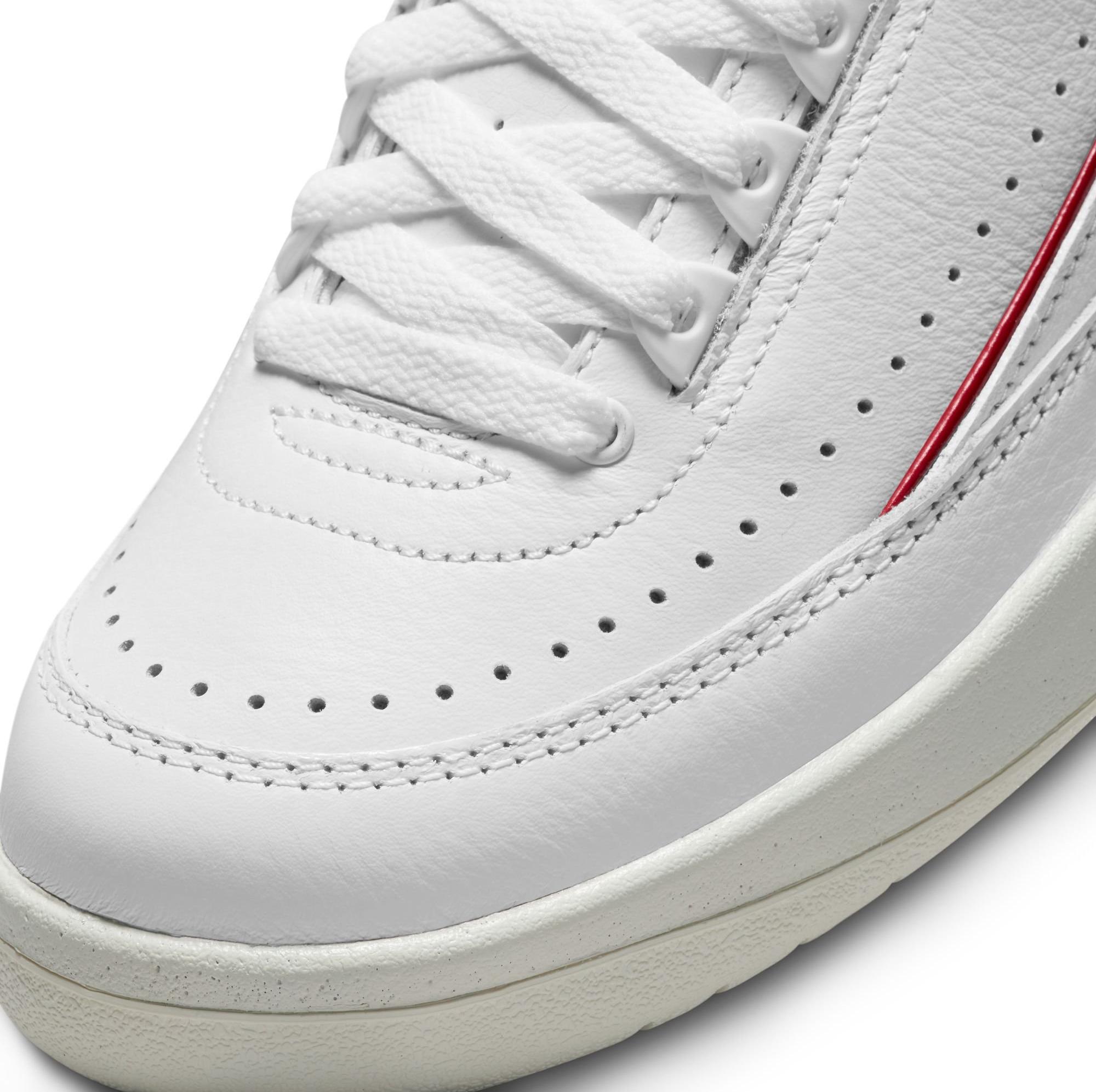 Jordan 2 Retro Low "UNC To Chicago" Women's Shoe Launching 3/8 toe