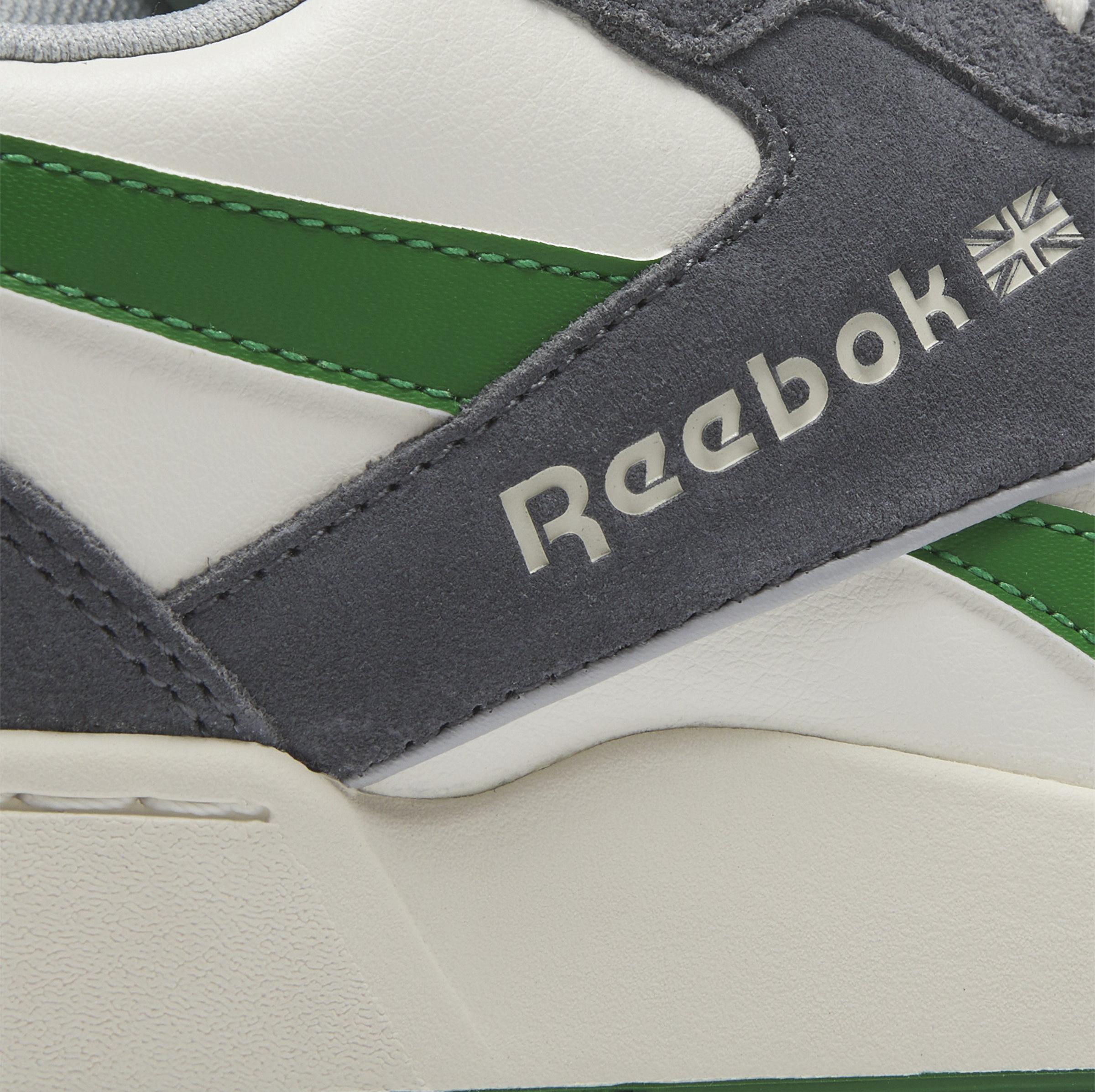 Reebok BB 4000 II "Classic White/Pure Grey/Glen Green" logo close up
