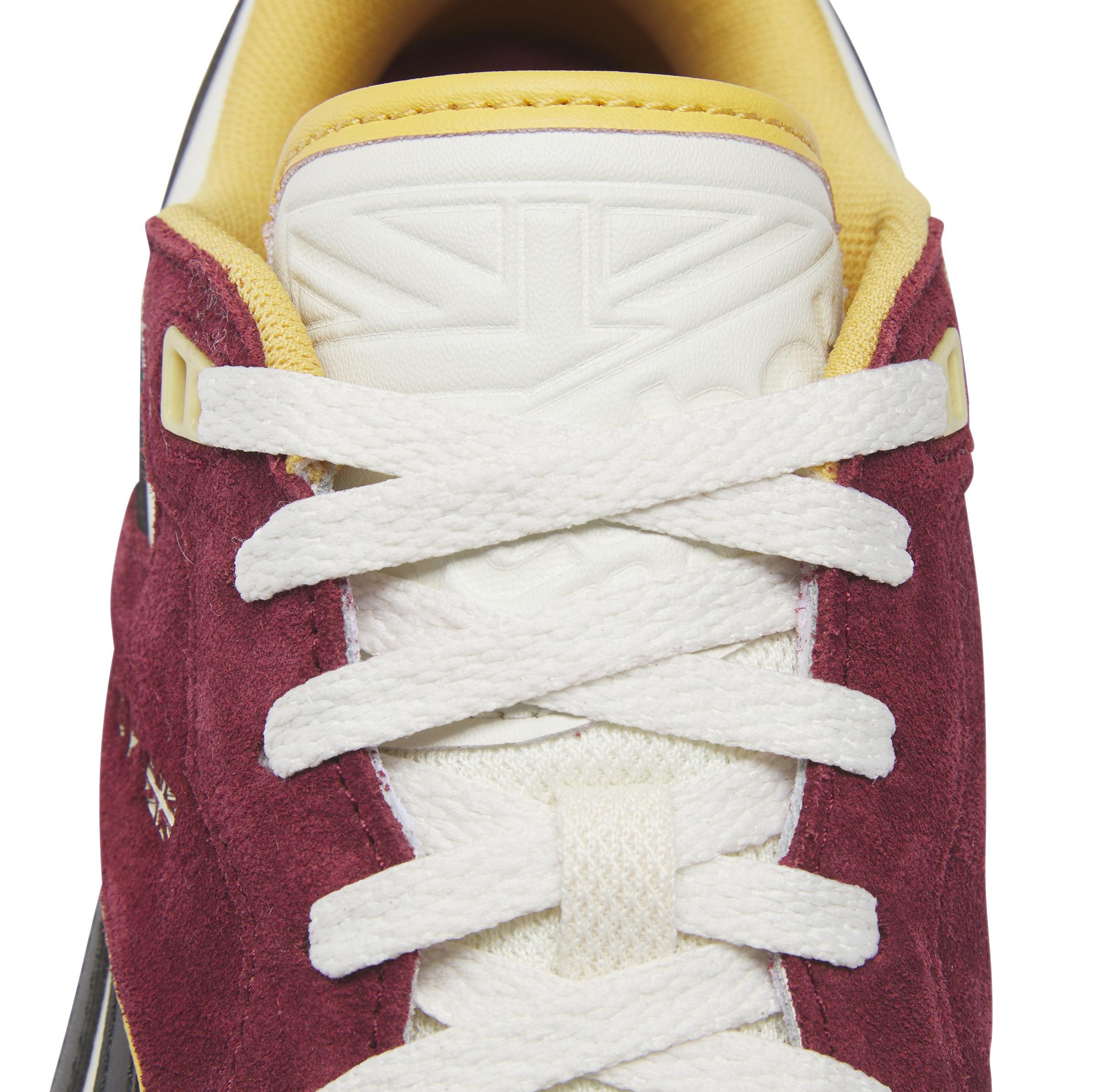 Reebok BB 4000 II "Vintage Chalk/Classic Burgundy/Core Black" tongue tag