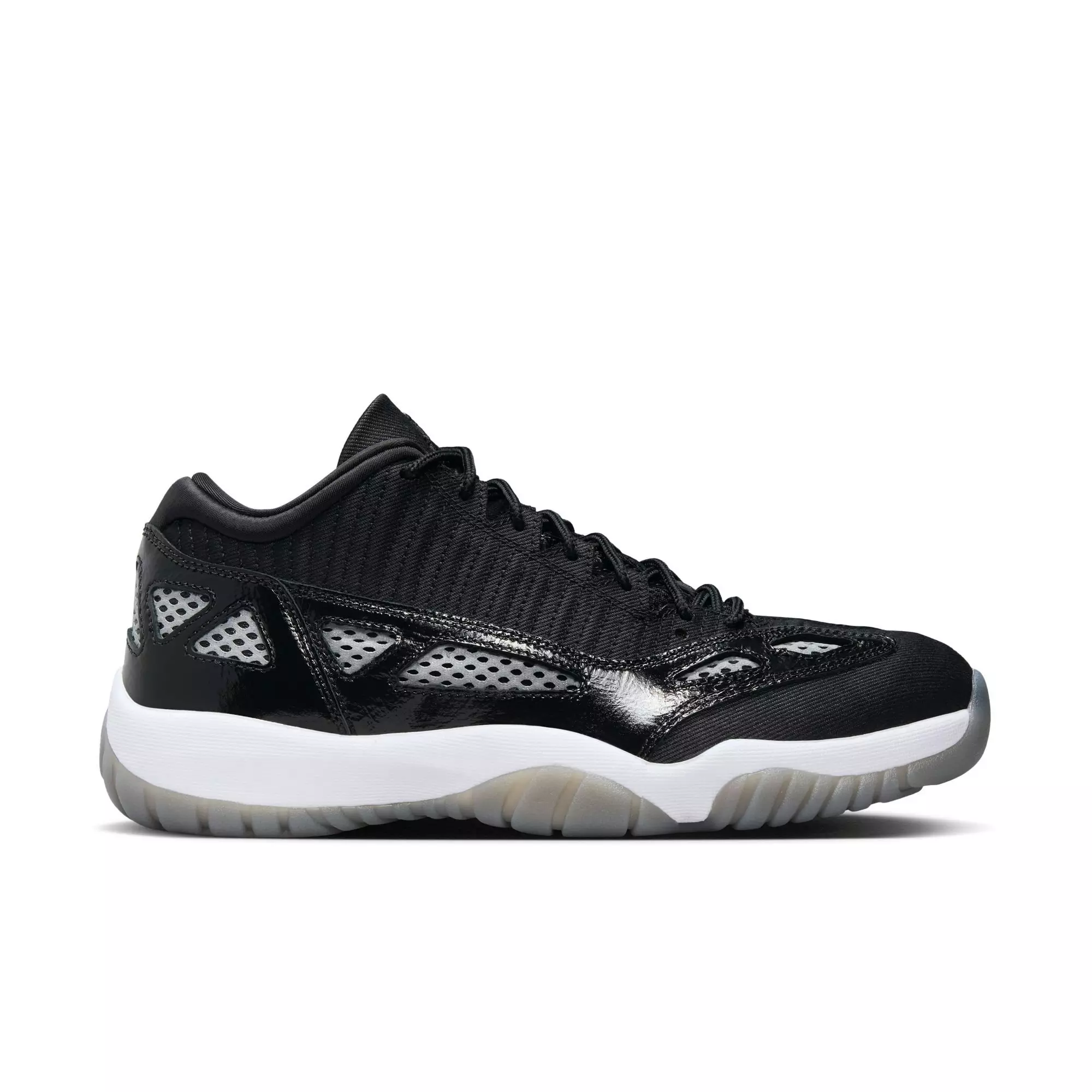 White & black Retro 11 ie low Jordan size 11.5. Lightly worn looks brand new. Jordan 11 Retro Low  main image 4