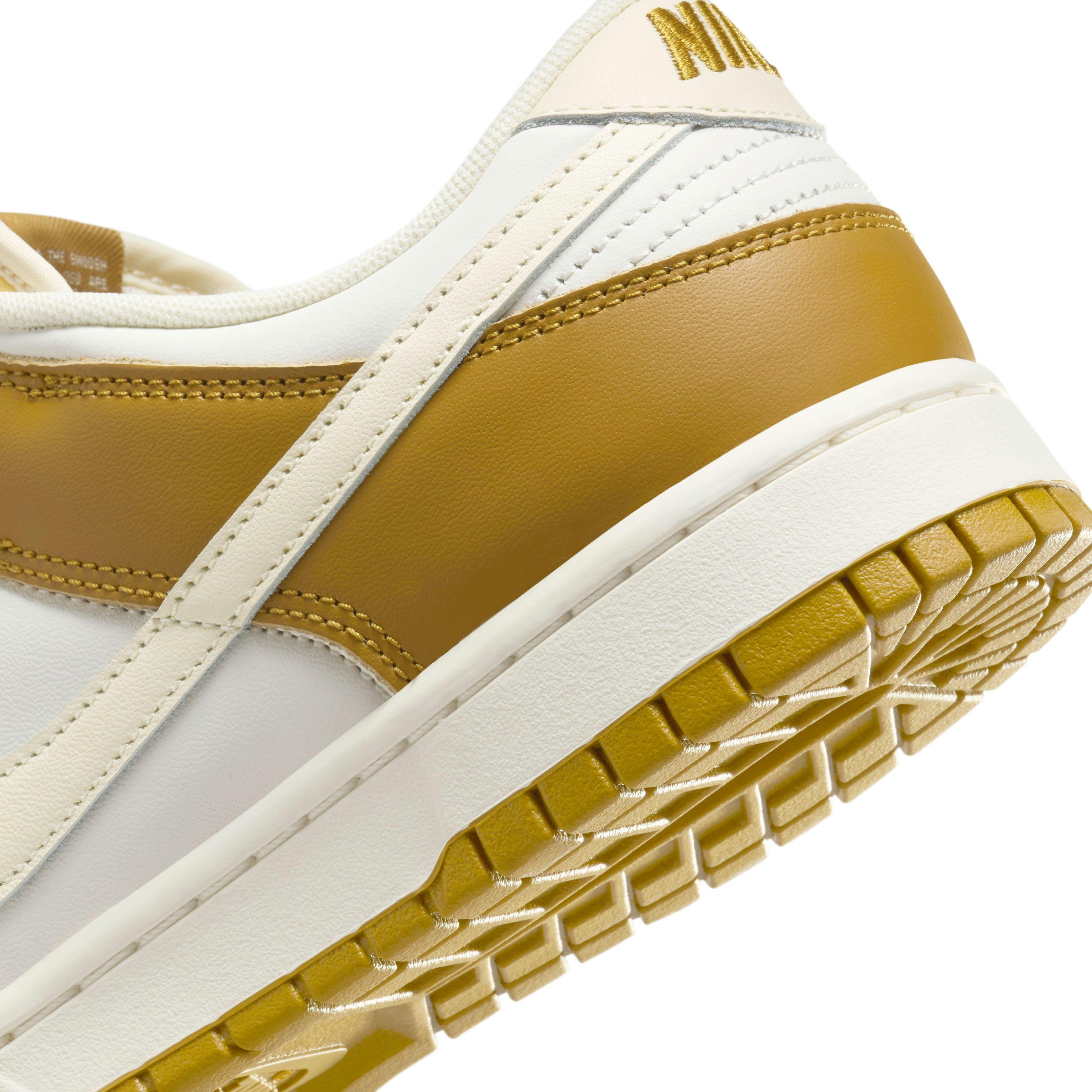 Nike Dunk Low Retro "Bronzine" Heel Details