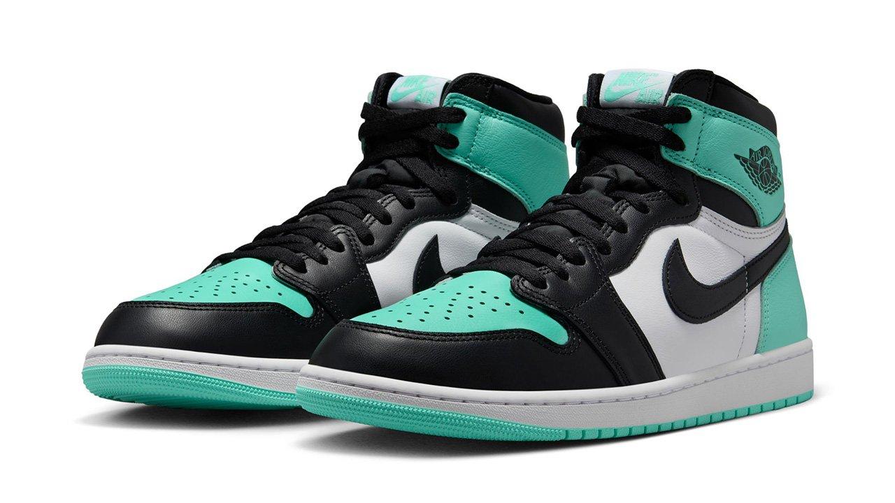air jordan 1 retro high og white boarder blue metallic