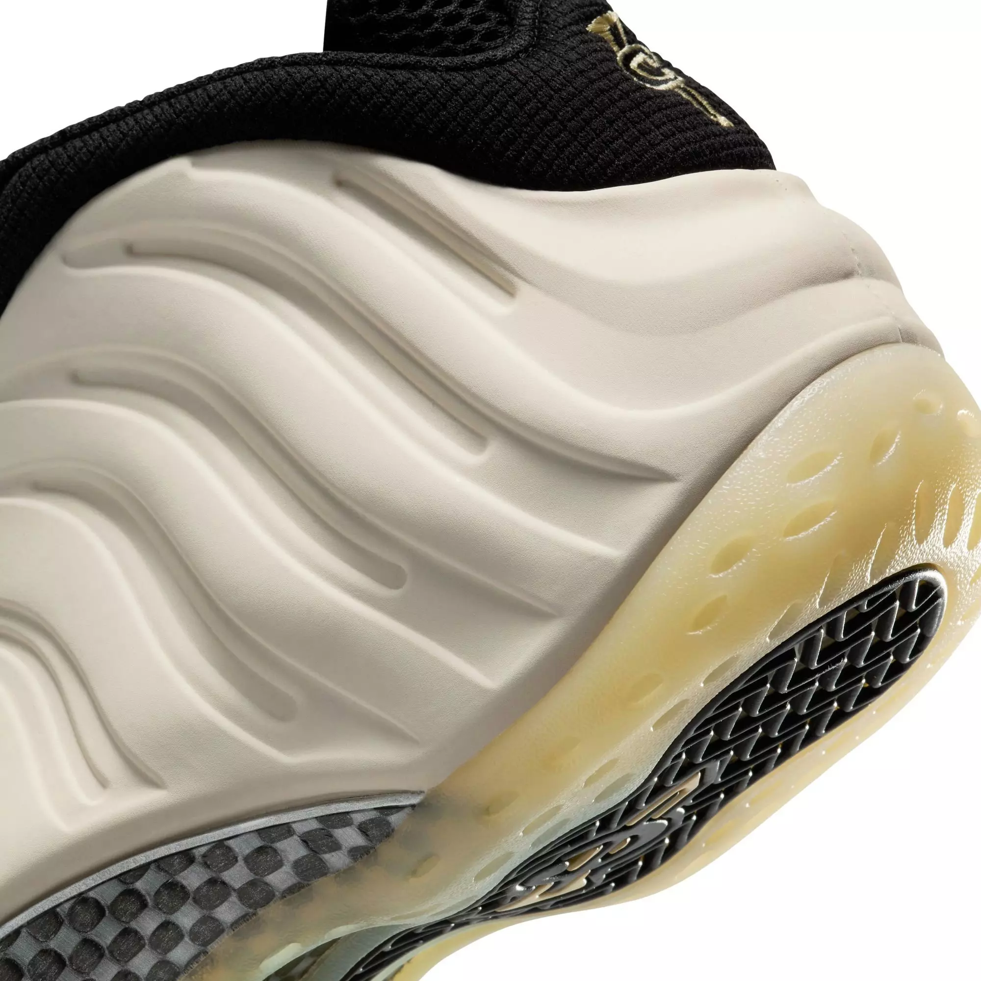 Nike Foamposite One Light Bone/Gum Basketball Sneakers Foamposite One  main image 2