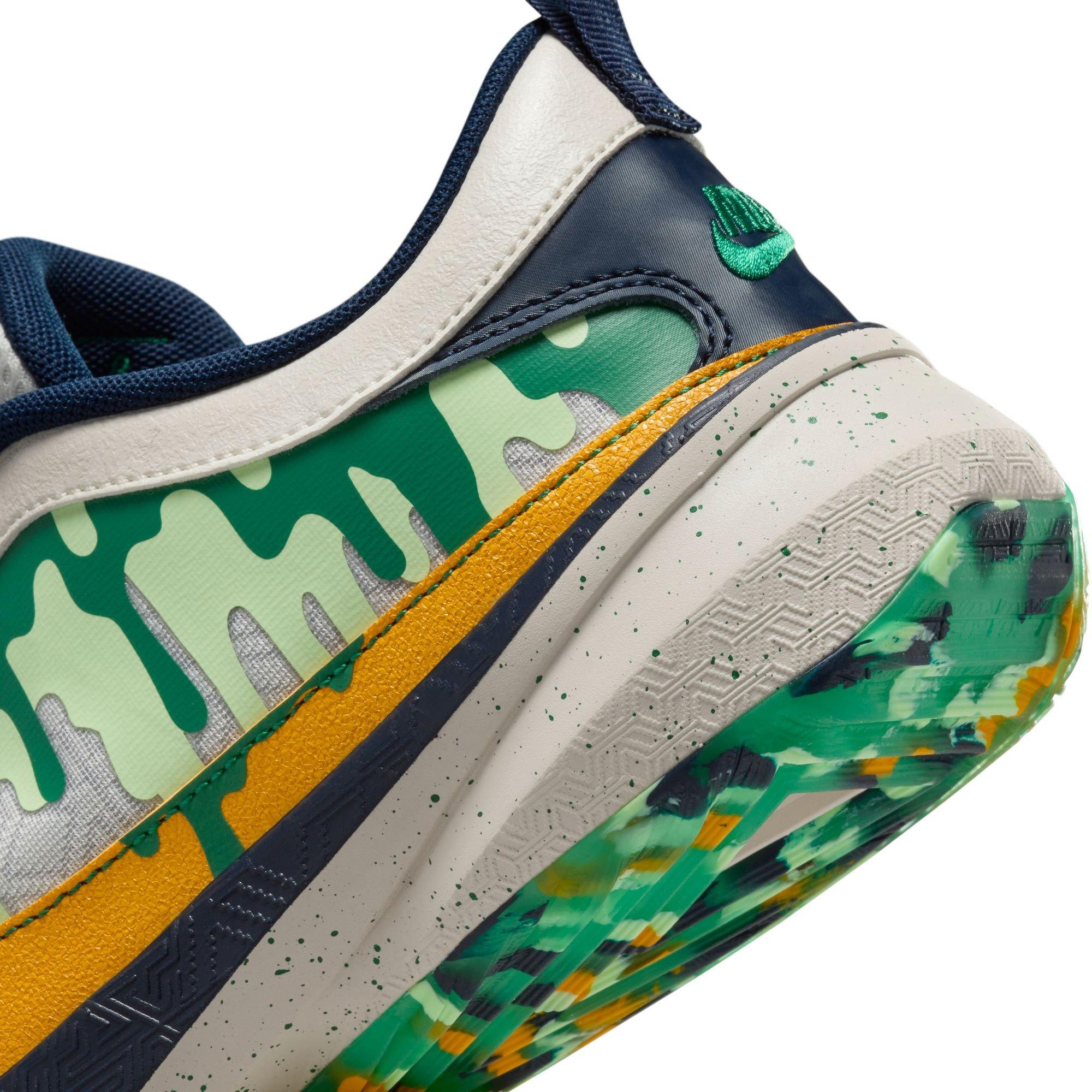 Nike Zoom Freak 5 “Welcome to Camp” Heel Details