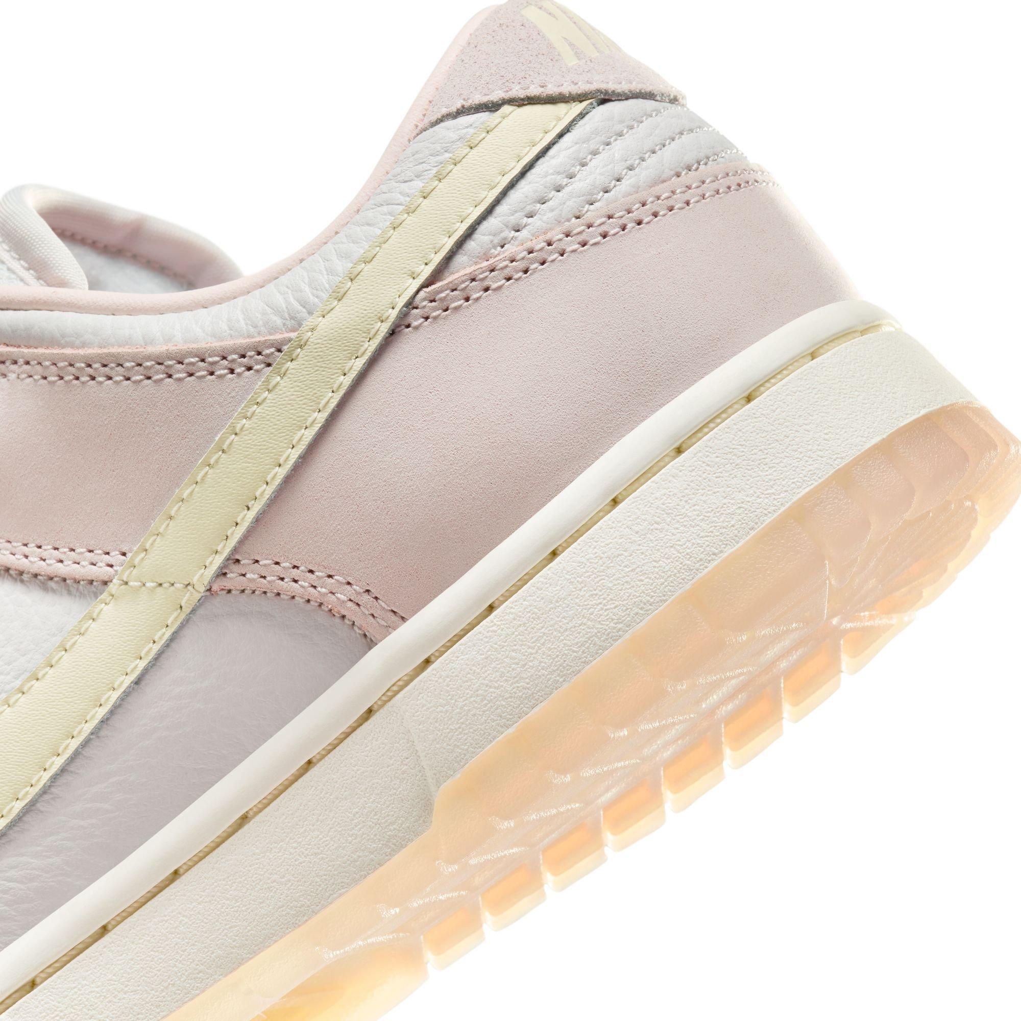 Nike Dunk Low "Light Soft Pink" Heel Details