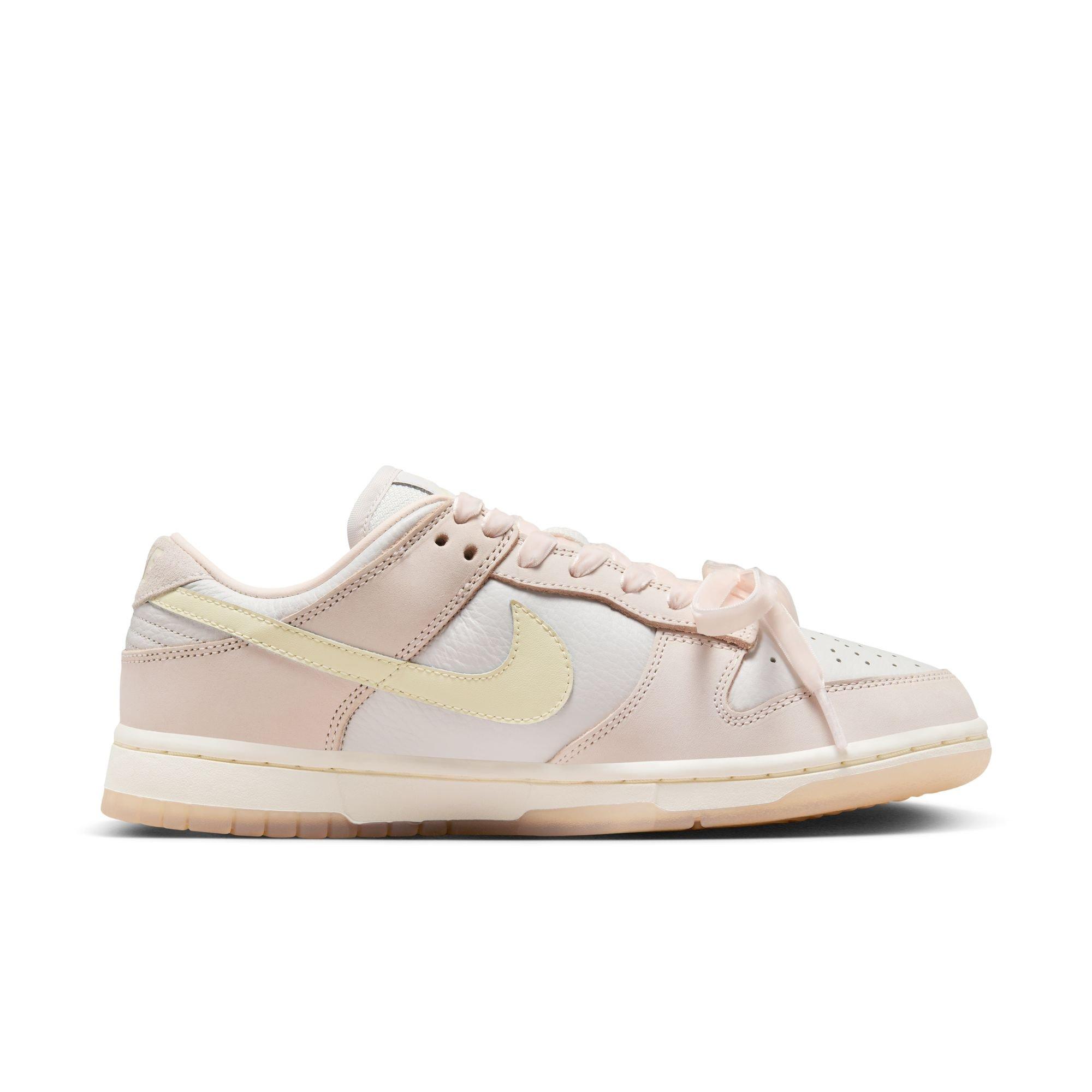 Nike Dunk Low "Light Soft Pink" Right