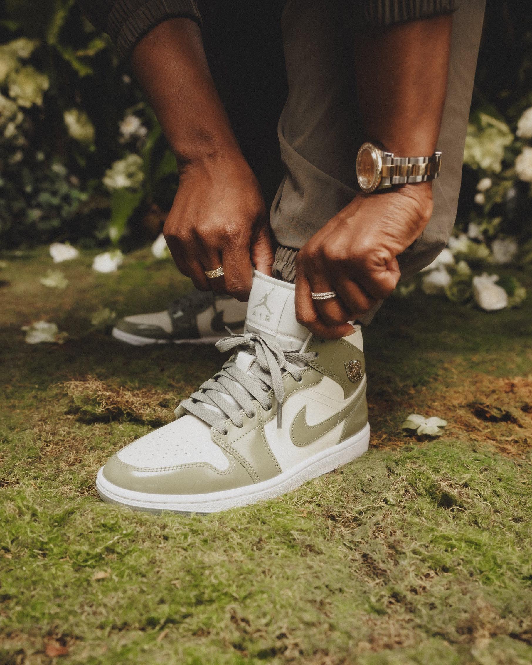 Air Jordan 1 Mid "Abundance"