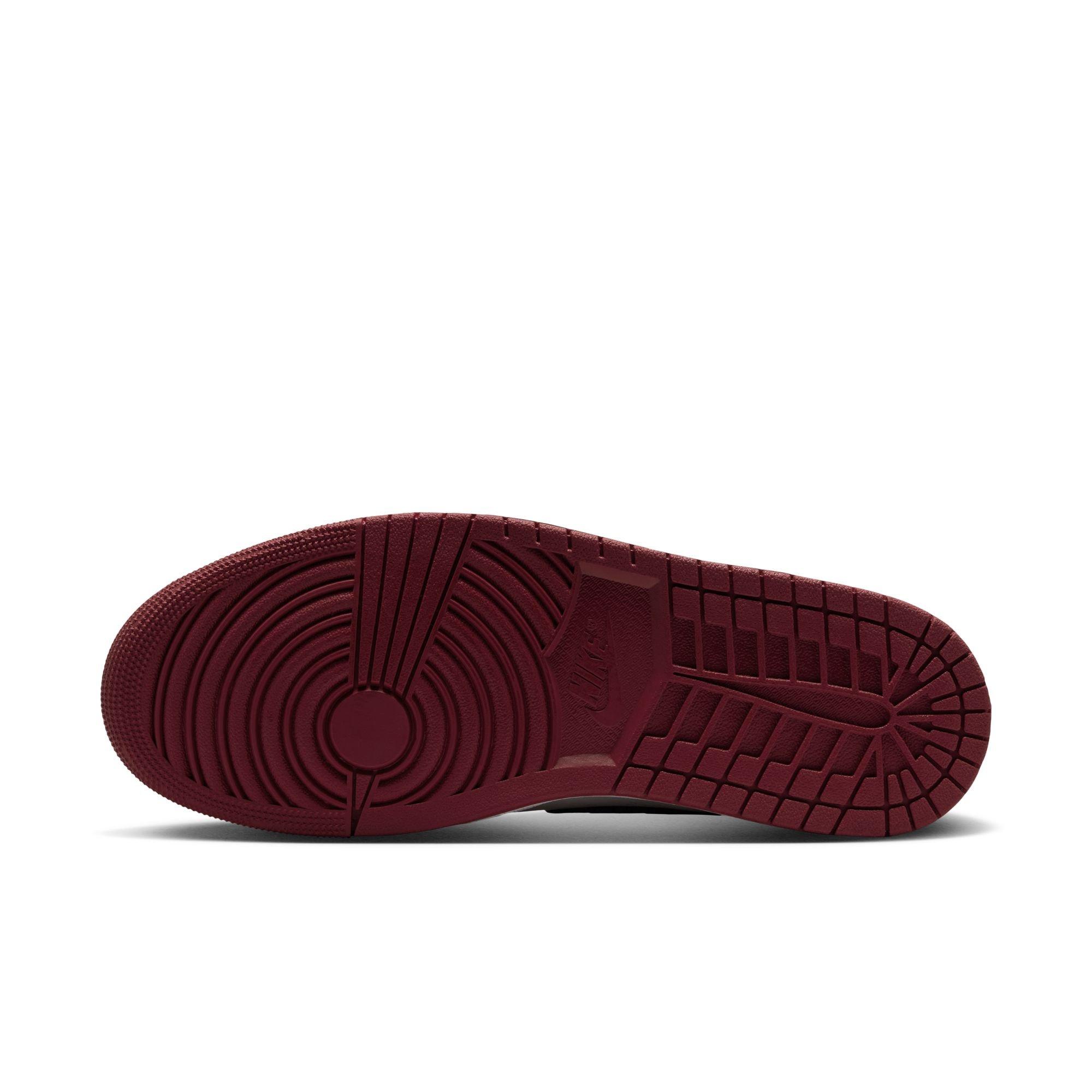 Jordan 1 Retro High OG "Love Letter" bottom
