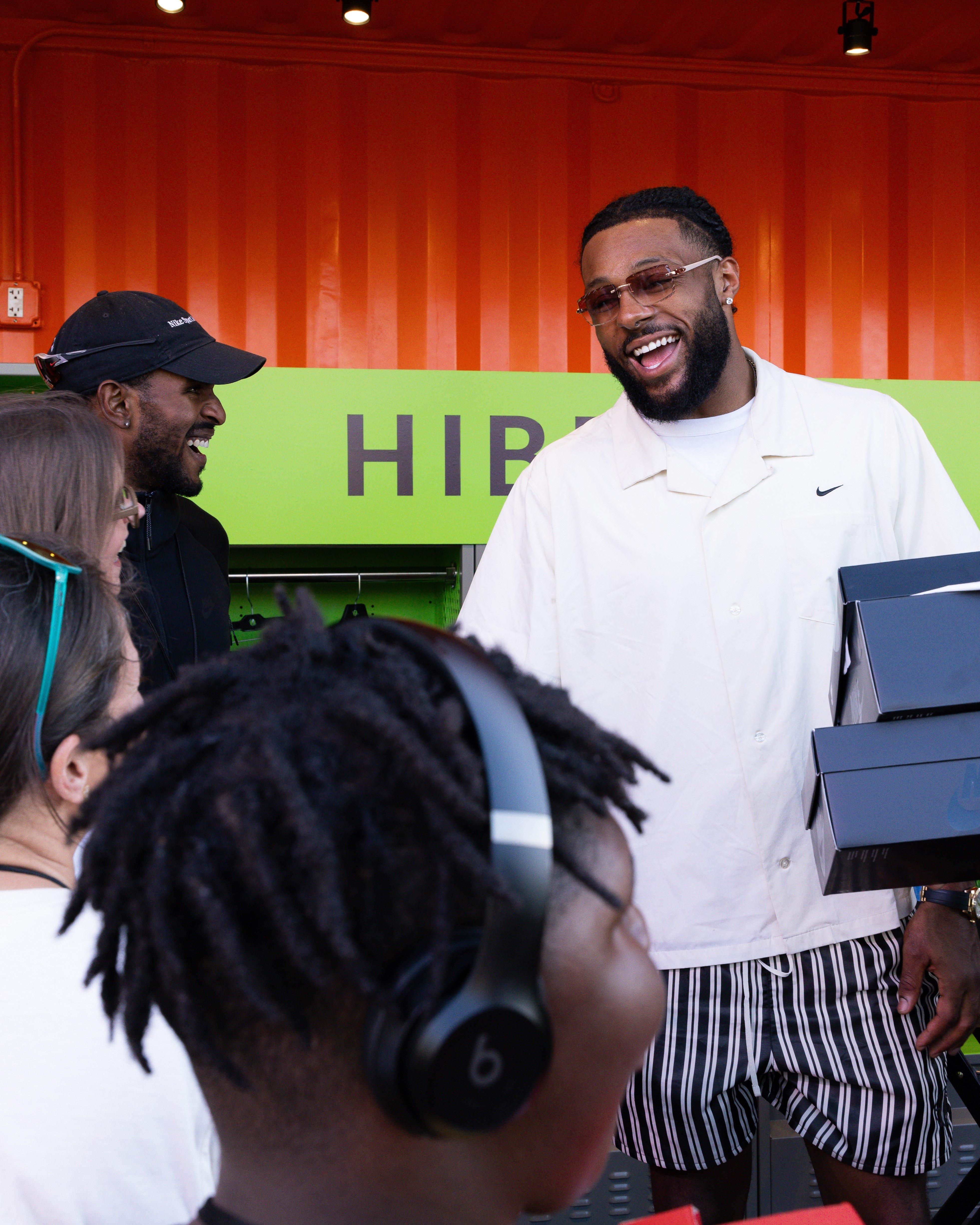 KayvonThibodeaux-Hibb-Village