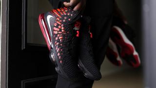 Sneakers Release – Nike Lebron XVII  “Infrared” Black/White/Red Full Family