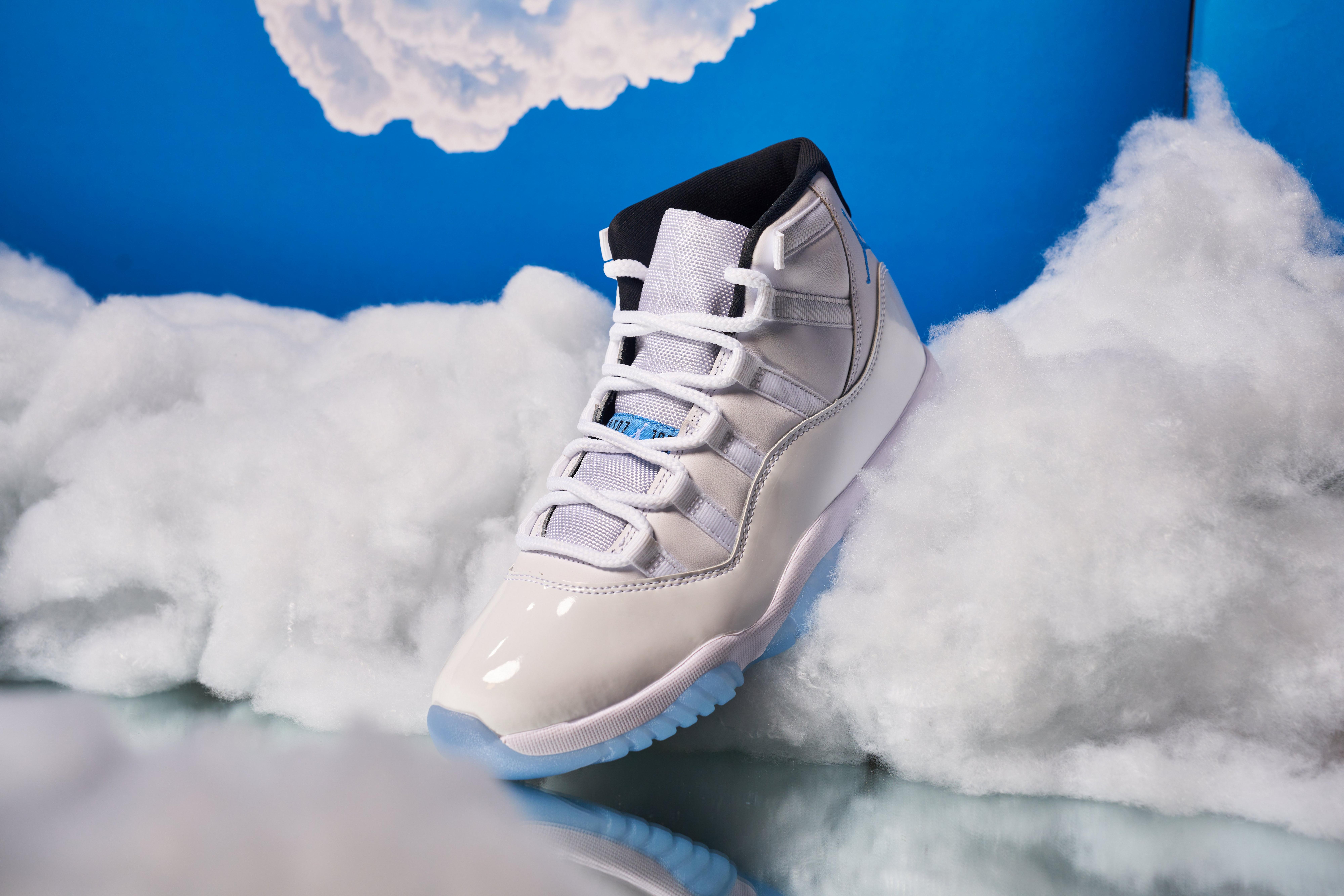 Jordan 11 Retro "Legend Blue" Front of Shoe