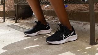 Sneakers Release &#8211; Nike Air Zoom Pegasus 38 &#8220;Black/White/Volt&#8221; &#038; &#8220;White/Metallic Silver/Black&#8221; Colorways Out 6/3