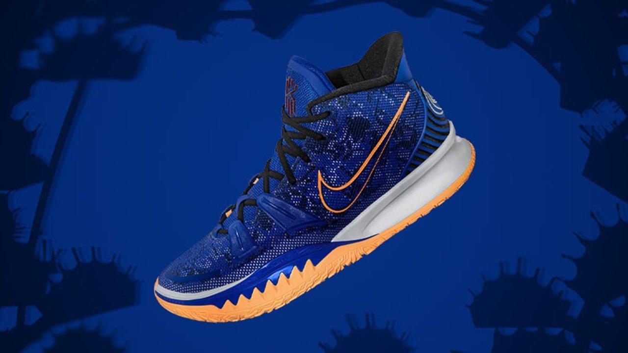 Royal blue and white nike hot sale basketball shoes