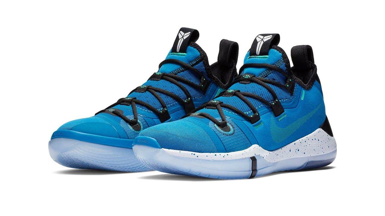 Blue best sale kobes shoes