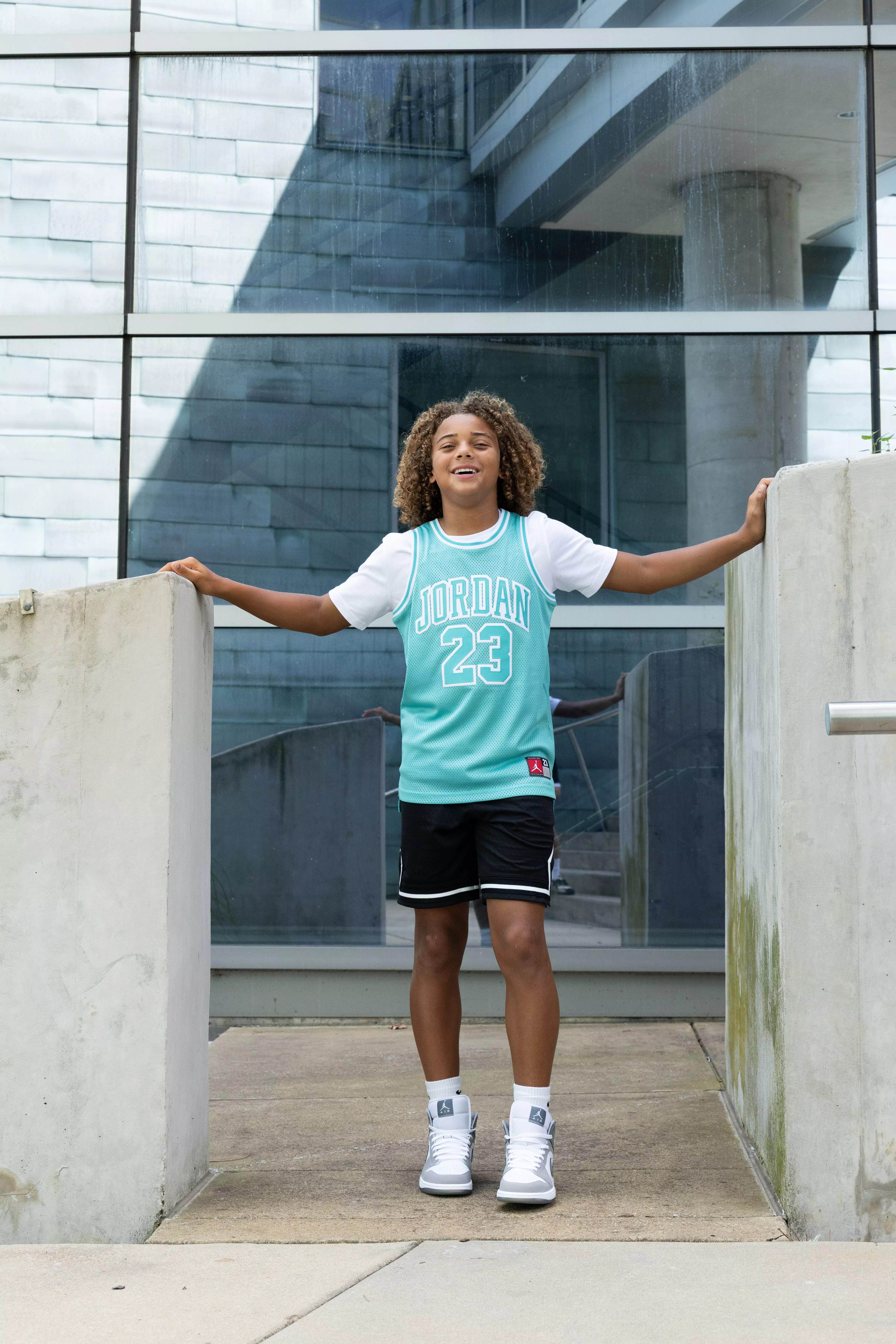 Jordan Big Boys' 23 Jersey Basketball Replica | Hibbett