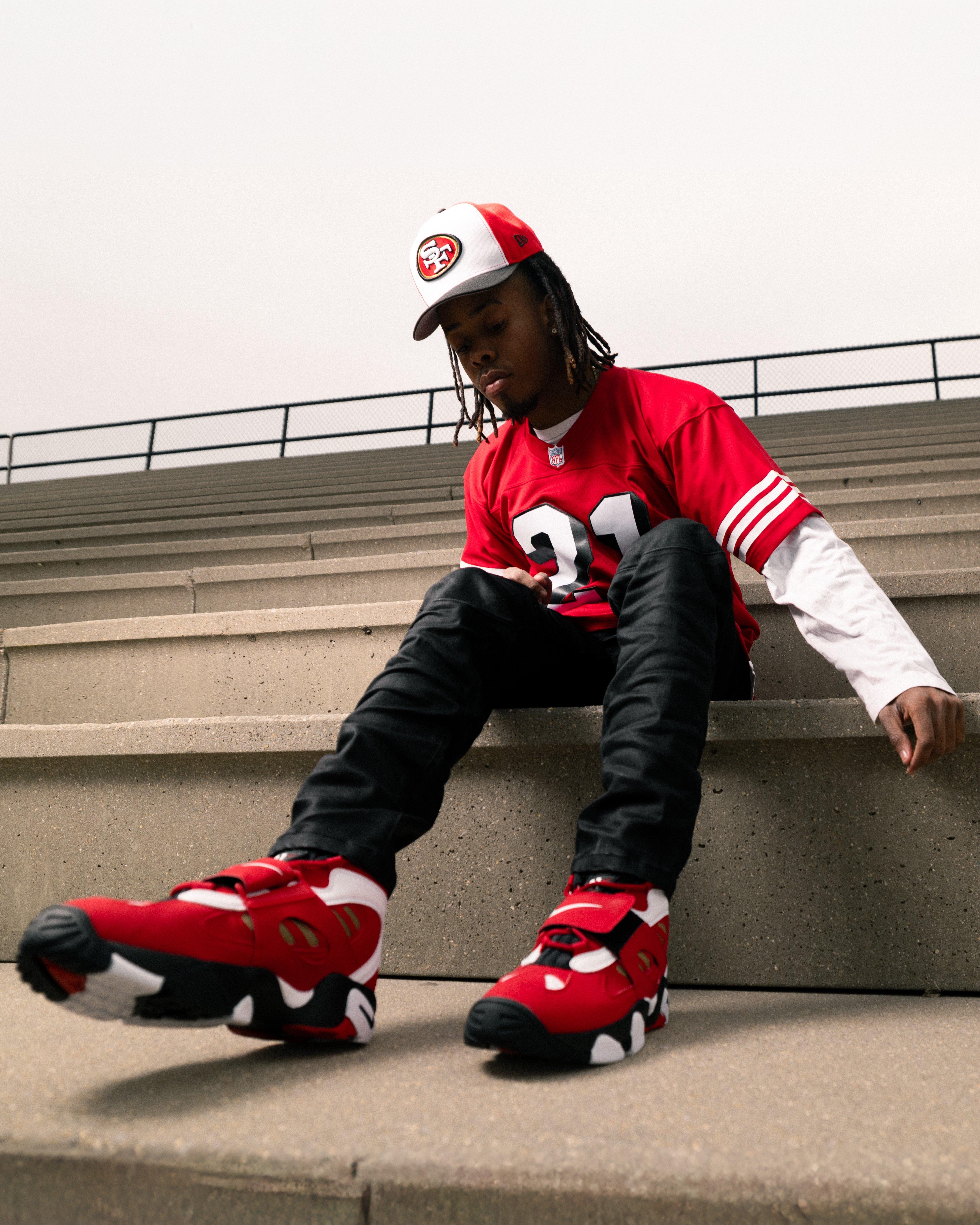 Nike Air Diamond Turf II "49ers" left view of shoe