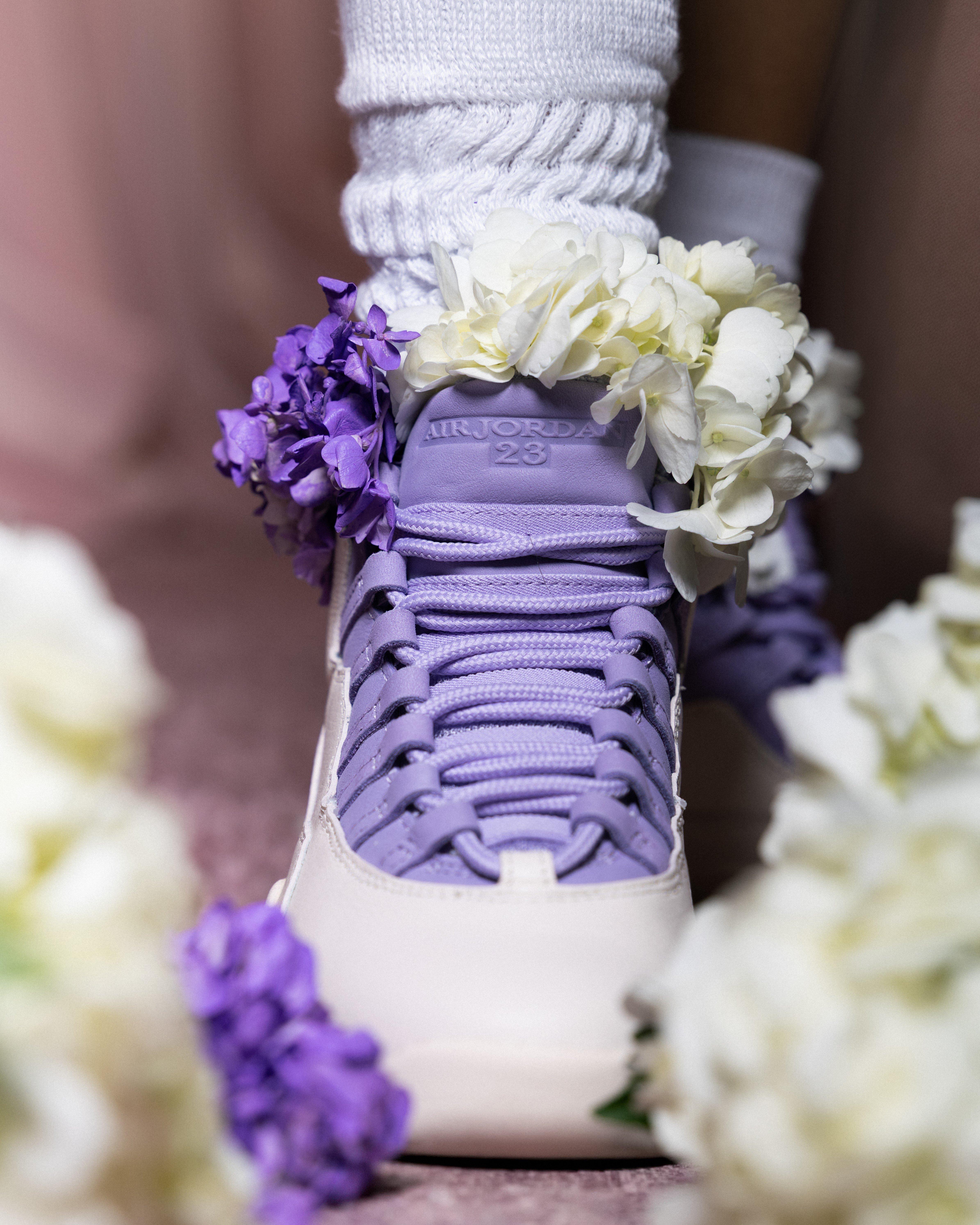 Jordan 10 "Hydrangeas" lace detail