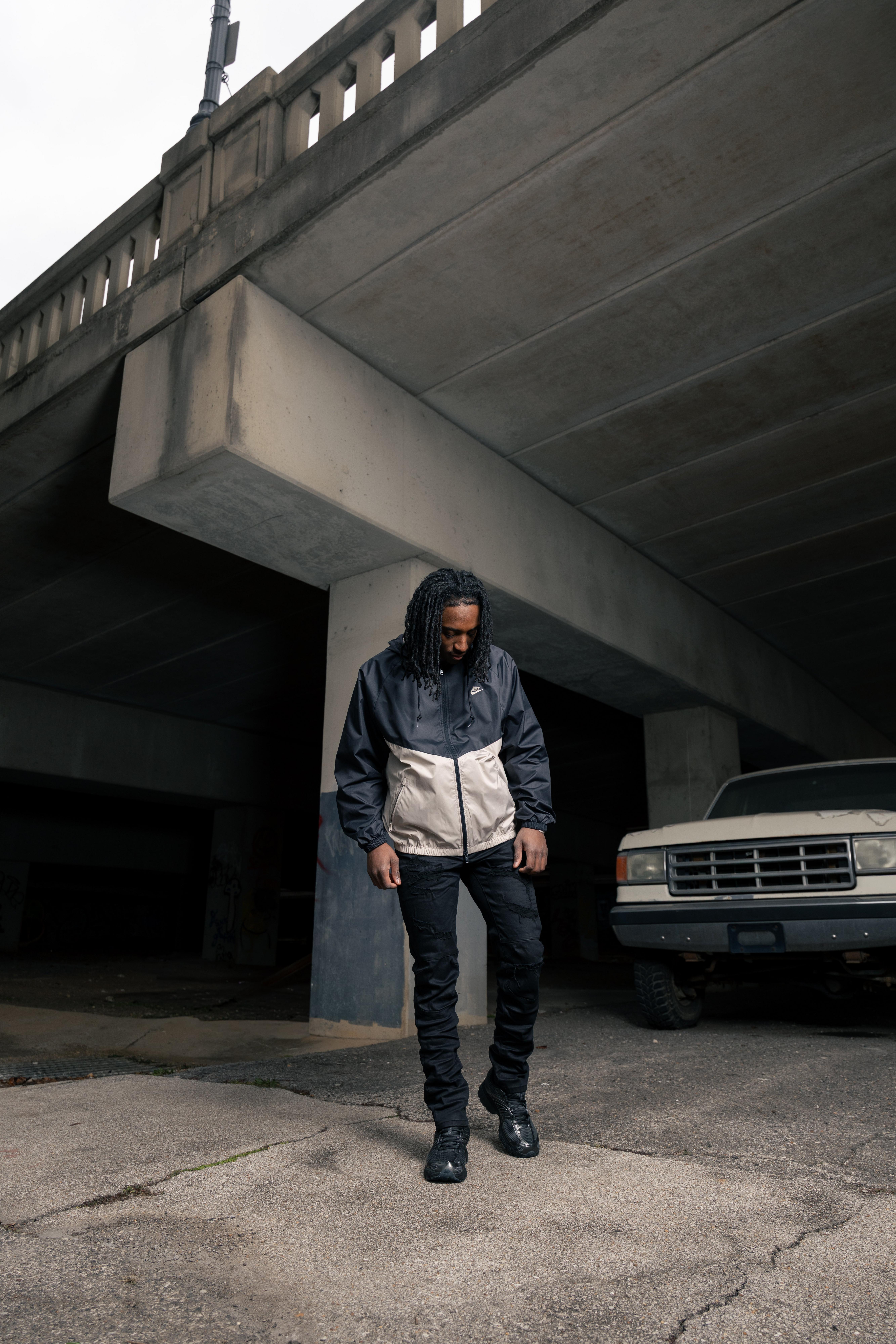 Is Sneaker Unboxing the New Status Symbol? Inside Gen Z&rsquo;s Favorite Flex