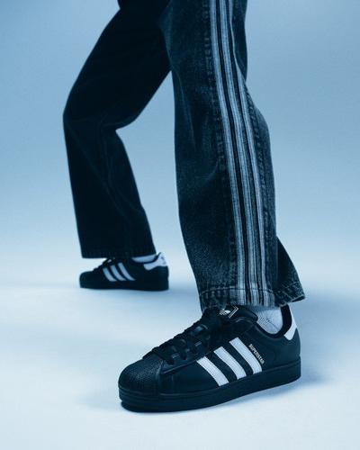Adidas Superstar