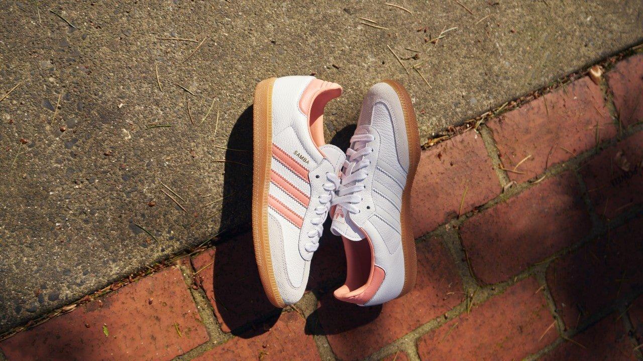 How to clean outlet white adidas skate shoes