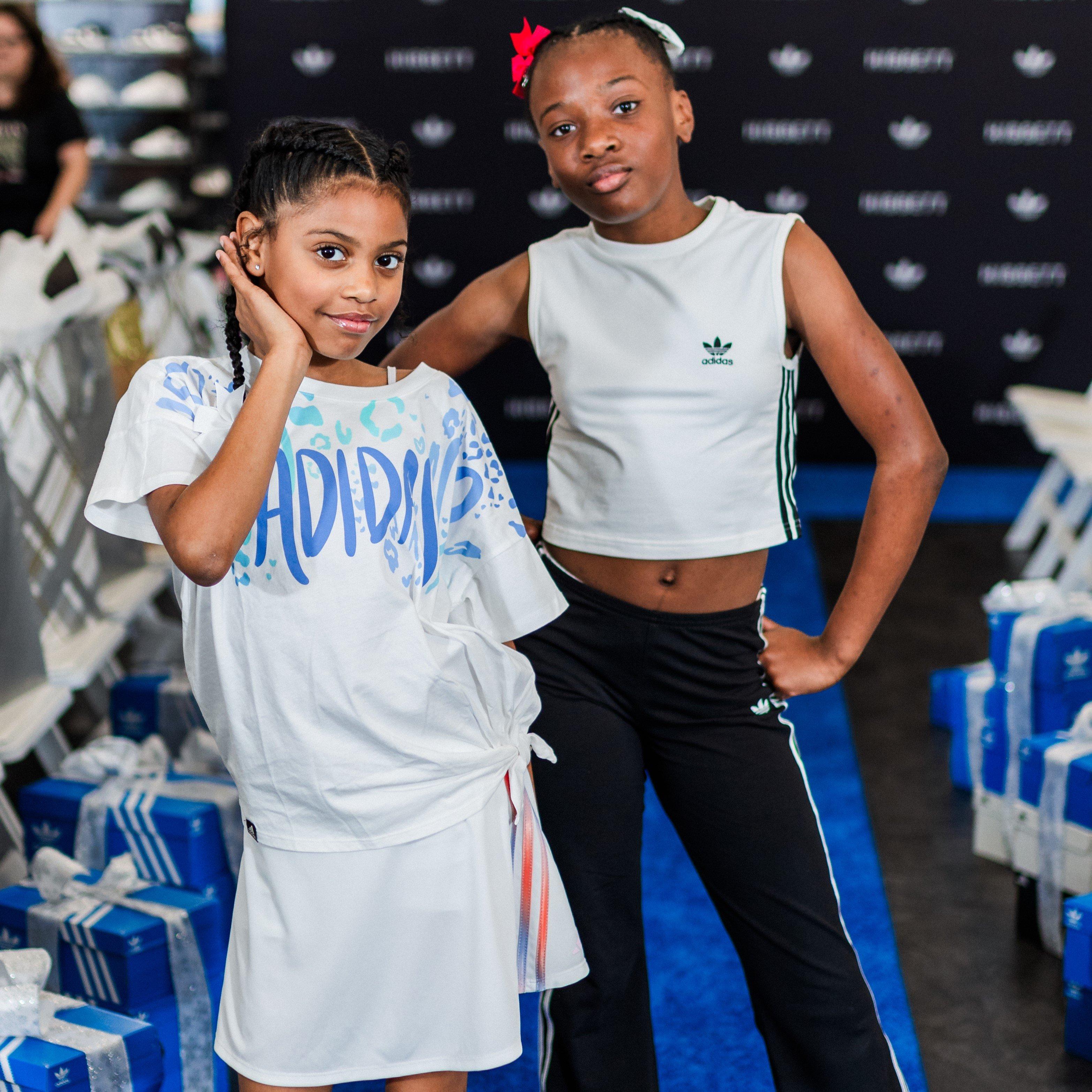 adidas-fashion-show-two-girls-runway