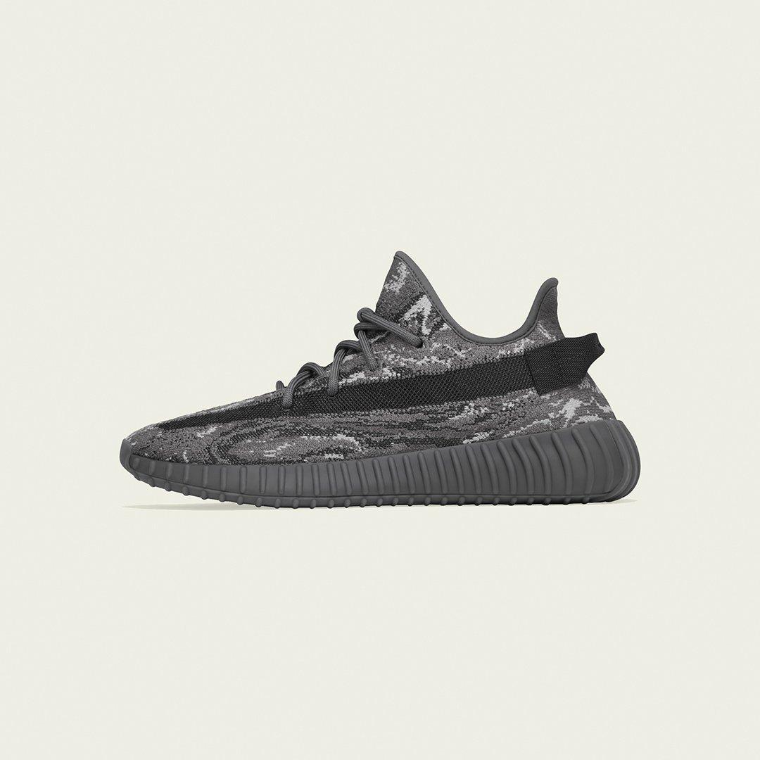 Yeezy hibbett best sale