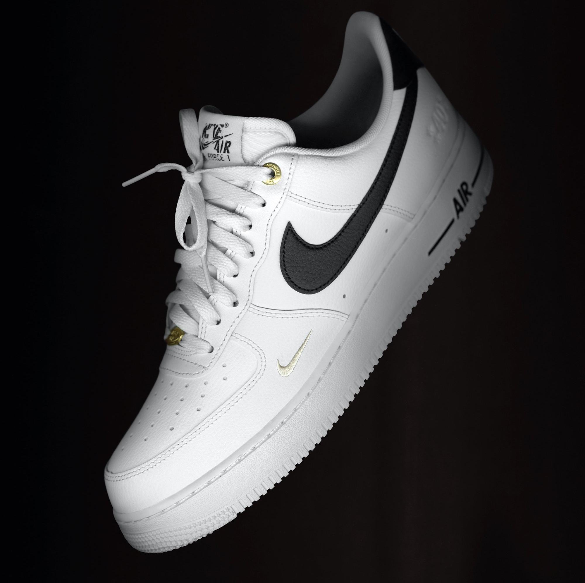 Nike Air Force 1 Low '07 LV8 40th Anniversary White Black, Men's Fashion,  Footwear, Casual Shoes on Carousell