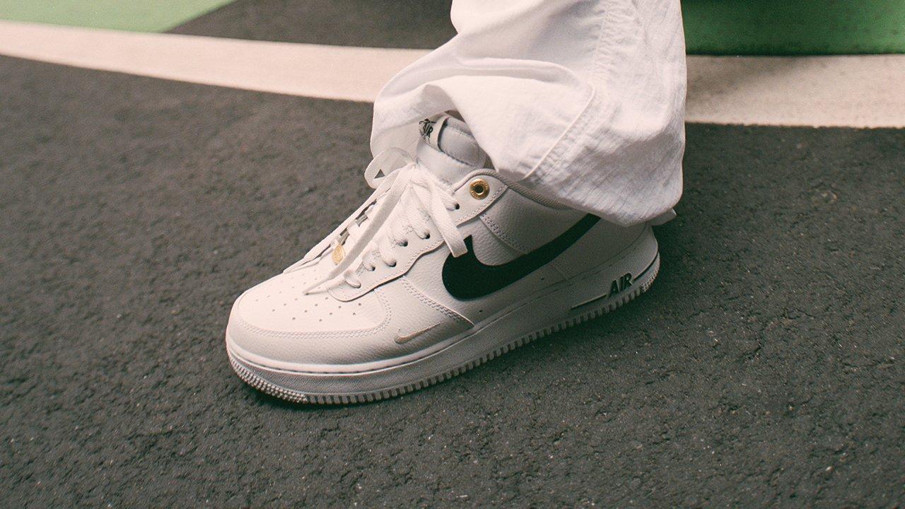 Men's Nike Air Force 1 '07 LV8 Shoes, 10.5, White