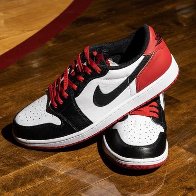 Jordan 1 slip on sale on black toe