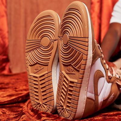 AJ 1 Retro High OG "Praline" outsole image on foot