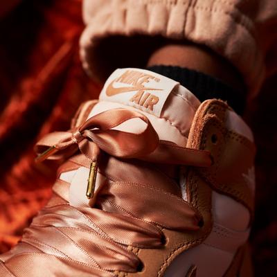 AJ 1 Retro High OG "Praline" ribbon laces close up