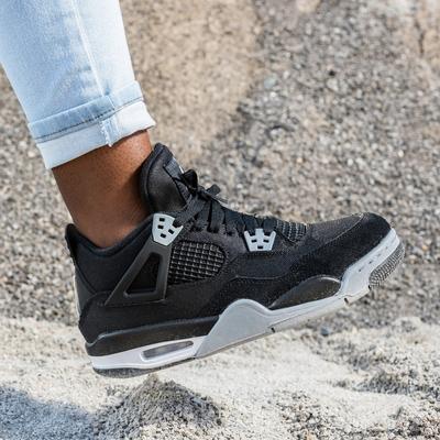 Air Jordan 4 Retro Women's Shoes.