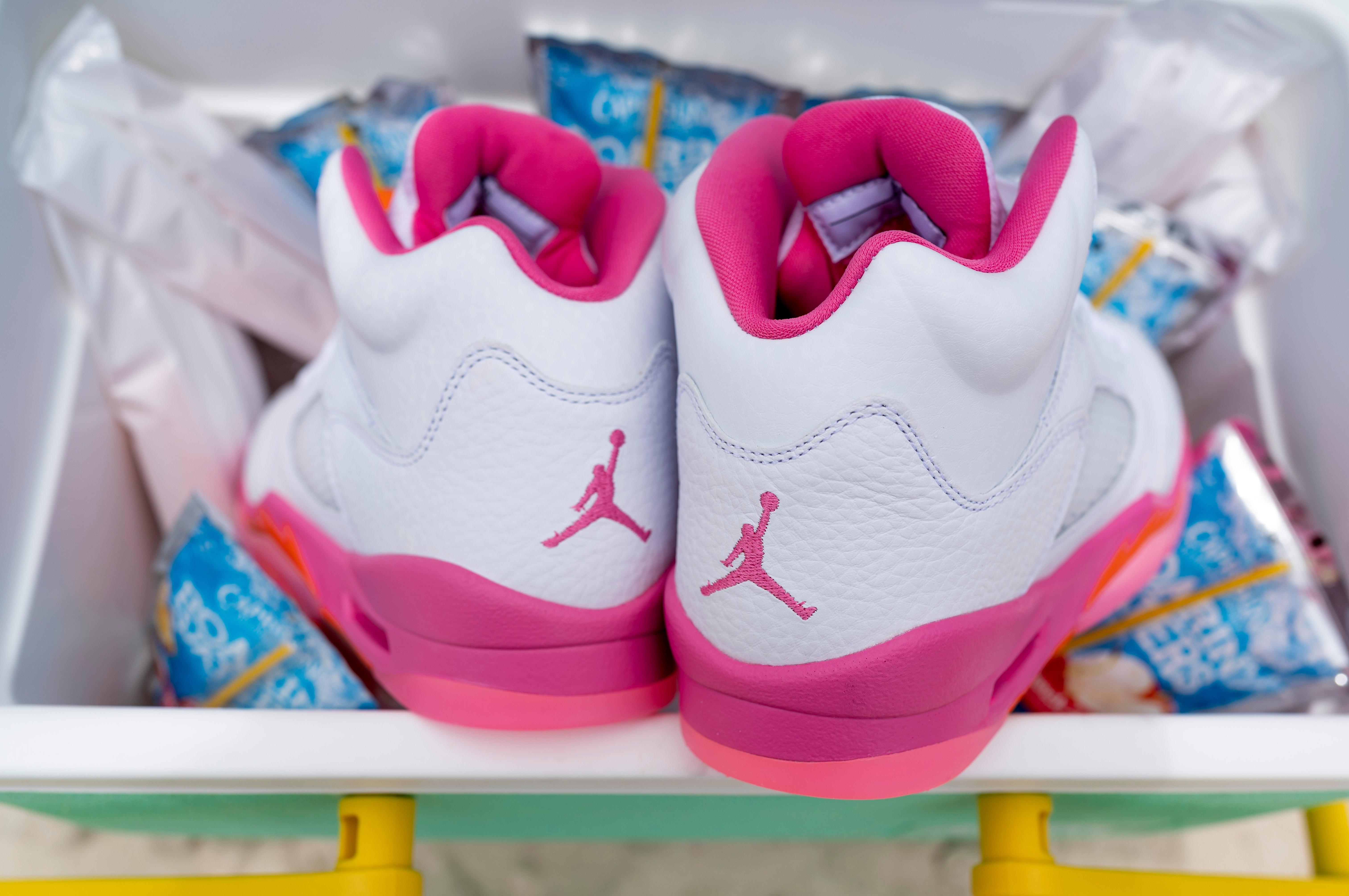 Pink and shop white womens jordans