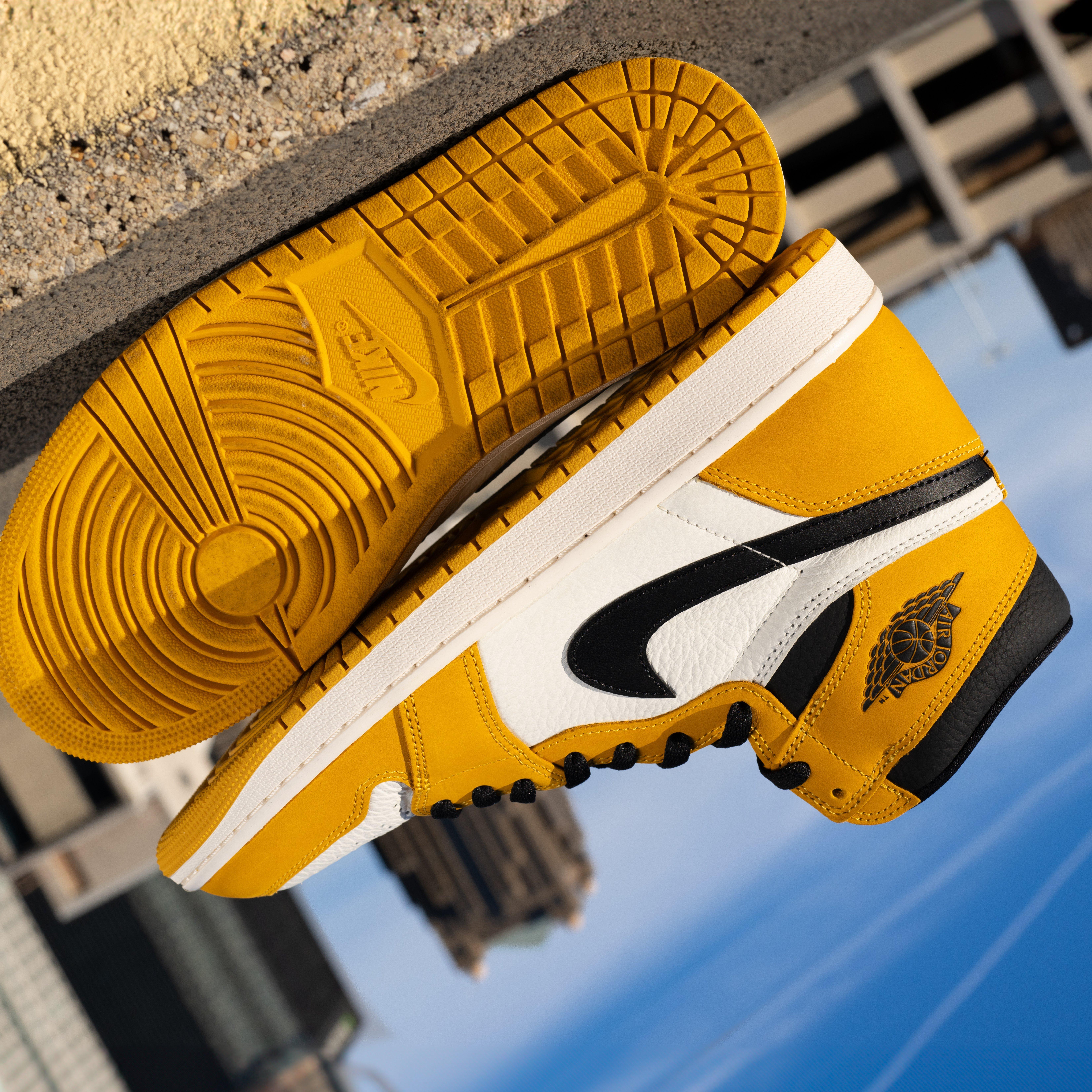 Air Jordan 1 High OG "Yellow Ochre" Outsole