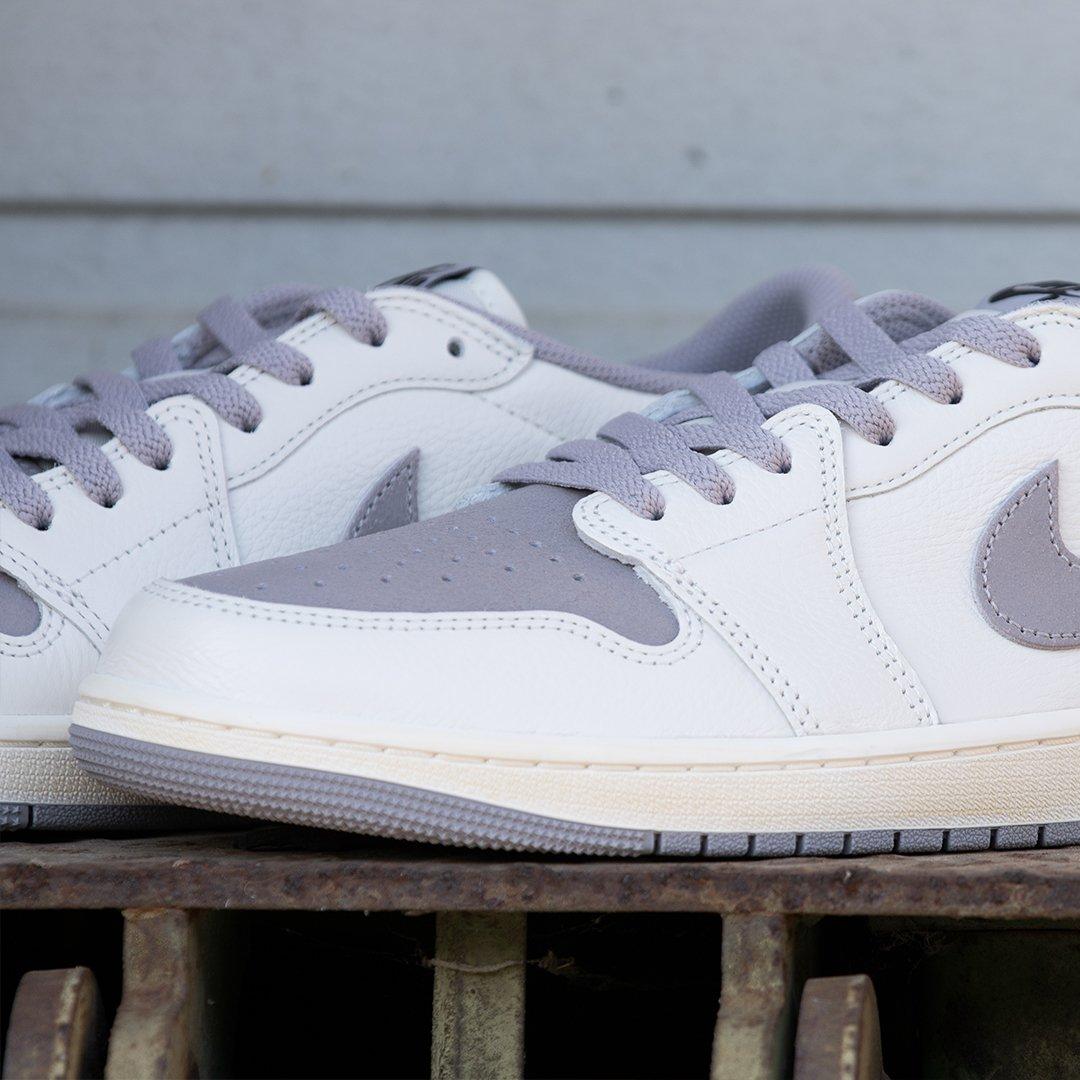 Jordan 1 Retro Low OG "Atmosphere Grey"