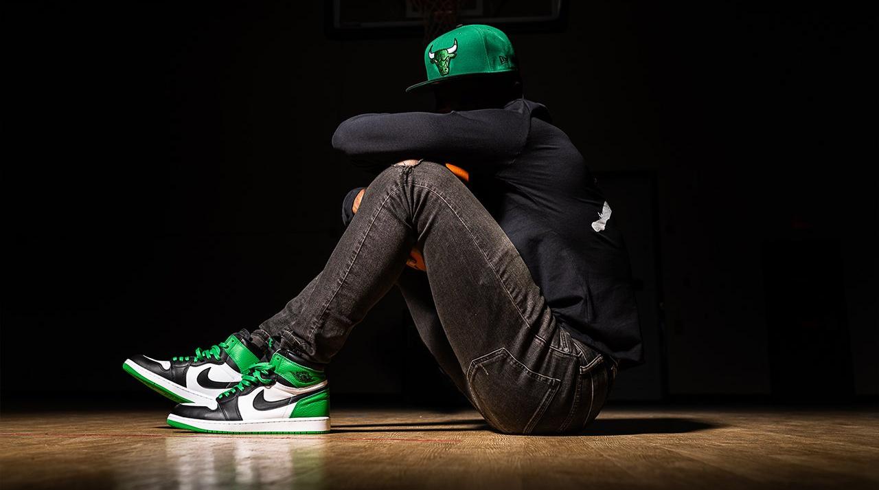 Jordan Air Jordan 1 Retro Mid Lucky Green Mens Lifestyle Shoes