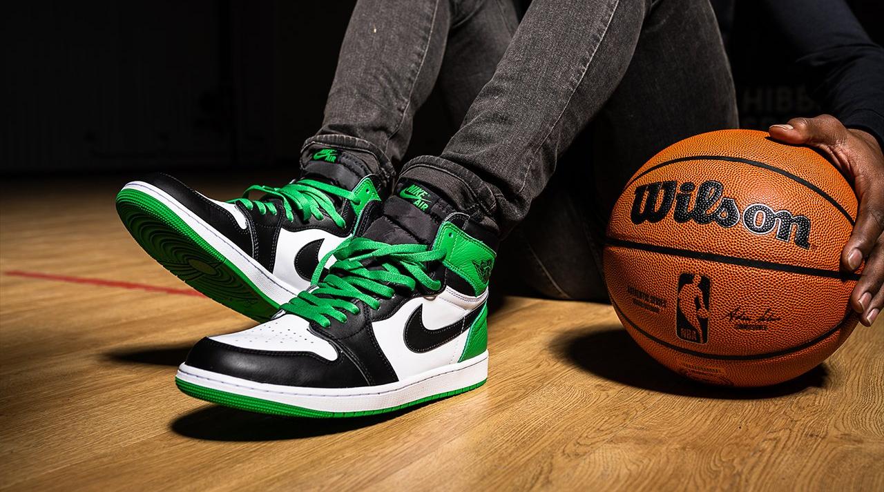 Nike air jordan 1 retro high og lucky green hot sale