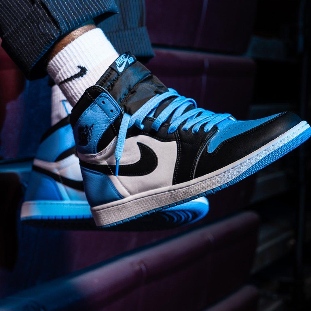 Jordan 1 Retro High OG University Blue Men's Shoe - Hibbett