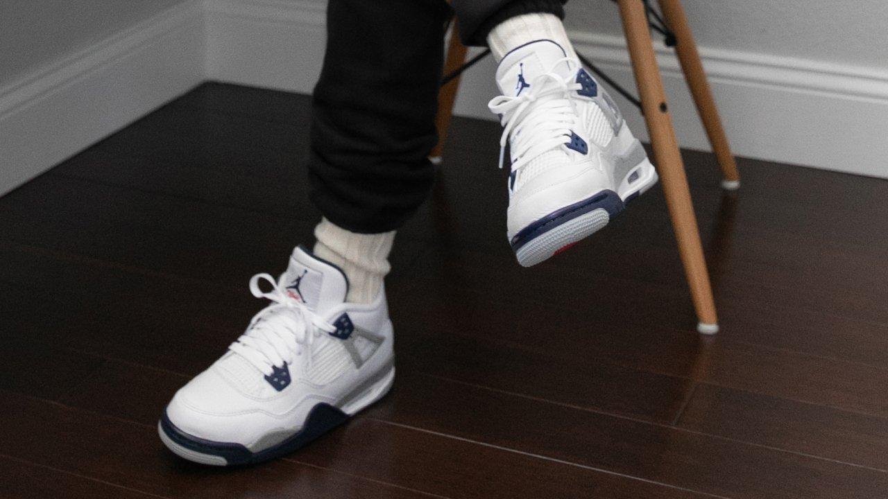 Air Jordan 4 Retro GS Midnight Navy