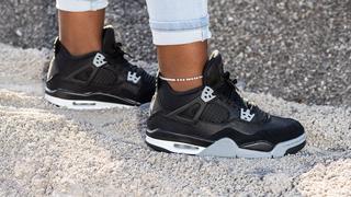 Jordan 4 deals shiny black