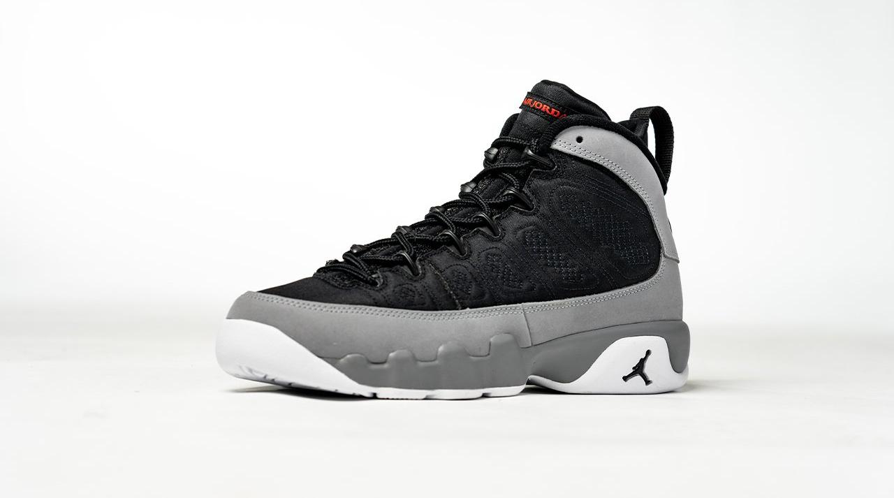 All black hotsell retro 9