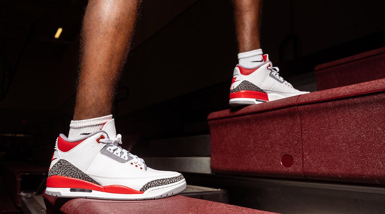 Jordan 3 Retro "White/Fire Red/Black" side left