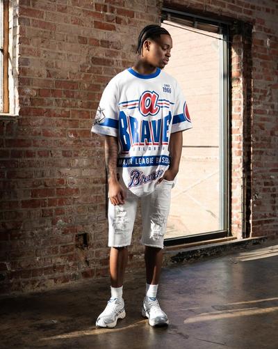 Man in Asics GT-2160