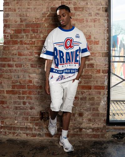 Man in Asics GT-2160