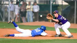 How Do I Find the Right Fit for a Baseball or Softball Glove?